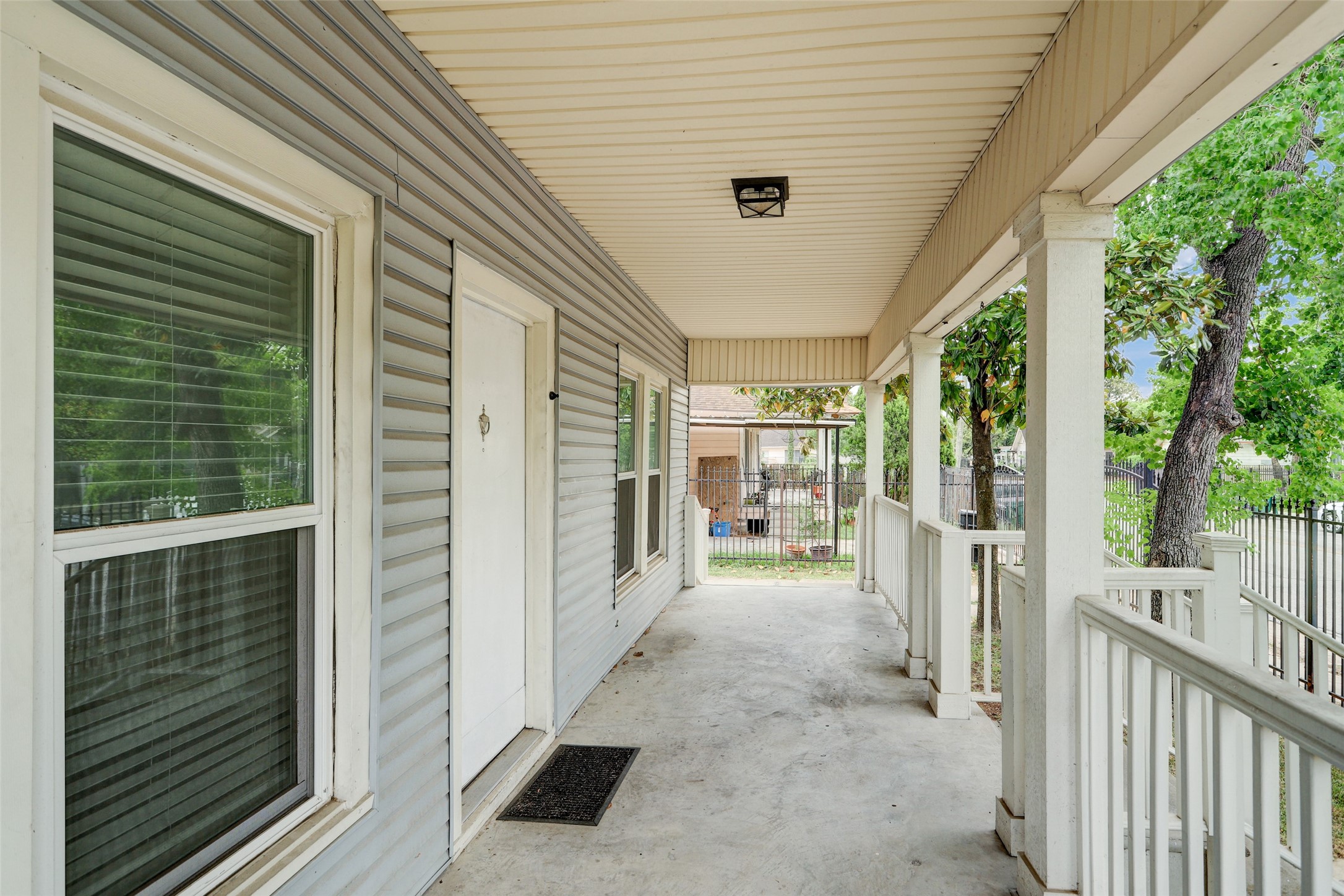 2333 Lidstone Street Property Photo 8