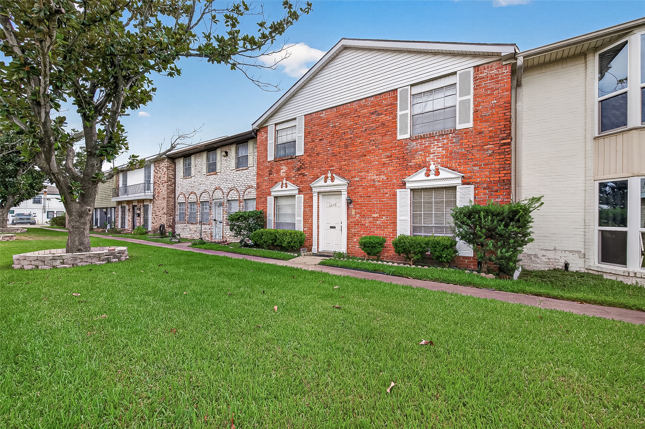 6649 De Moss Drive 649 Property Photo 1