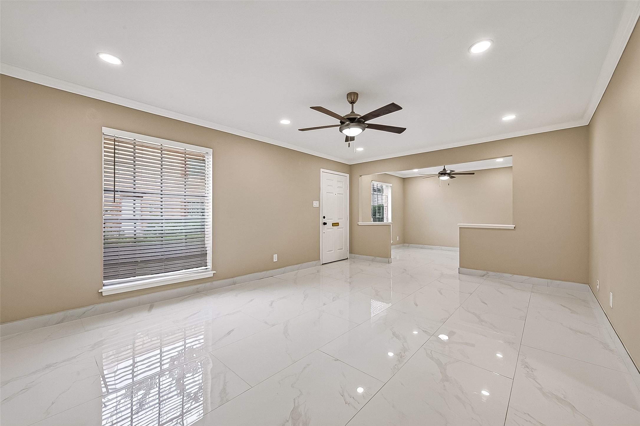 6649 De Moss Drive 649 Property Photo 2