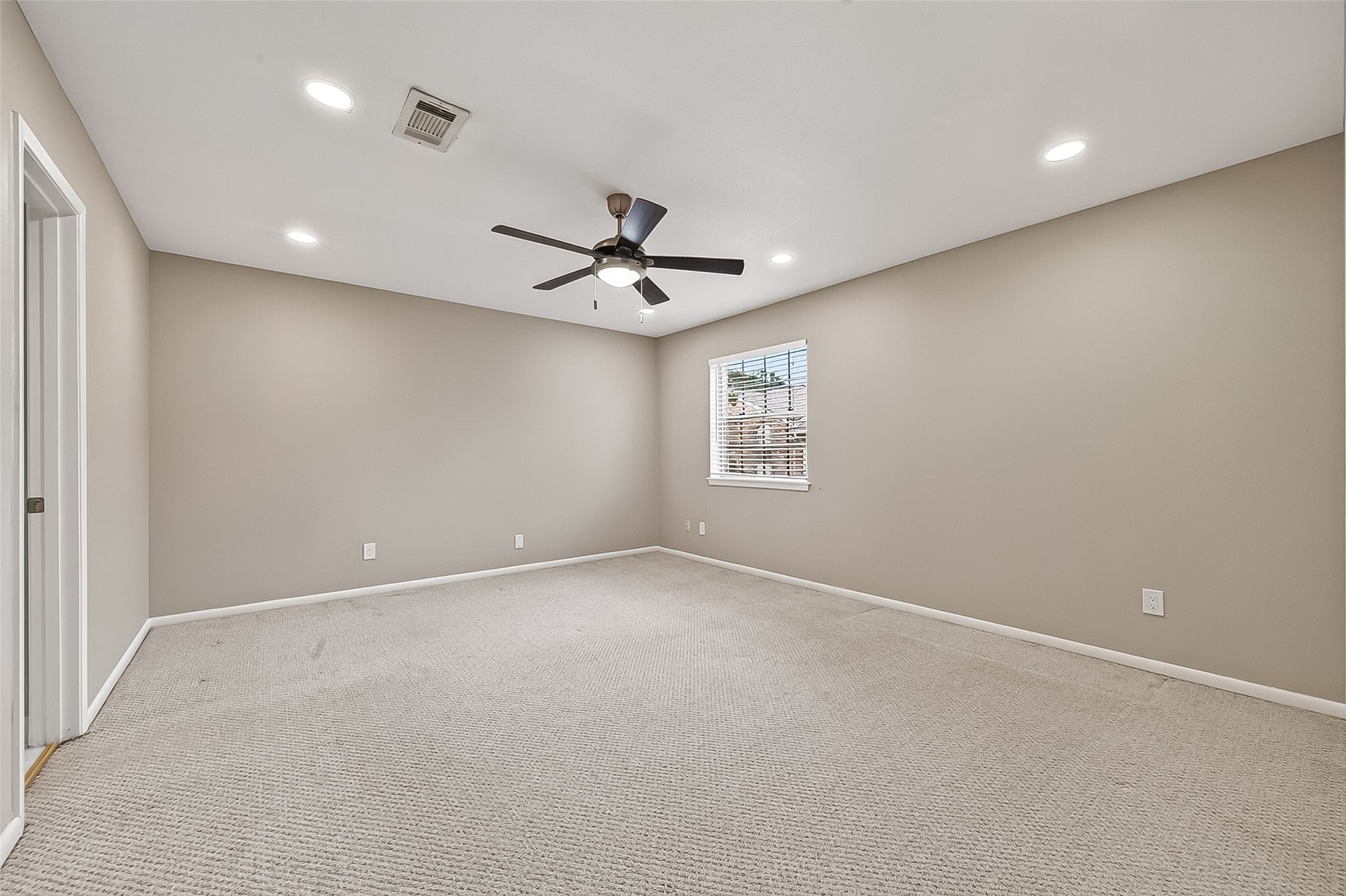 6649 De Moss Drive 649 Property Photo 25