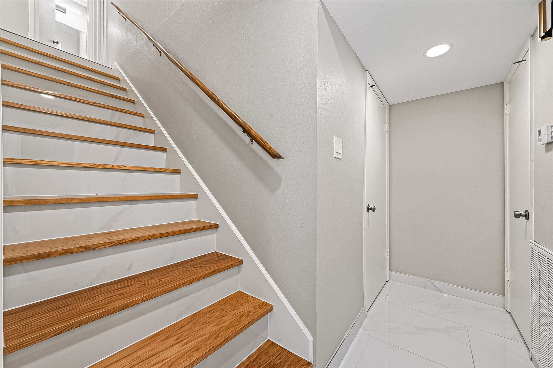 6649 De Moss Drive 649 Property Photo 35