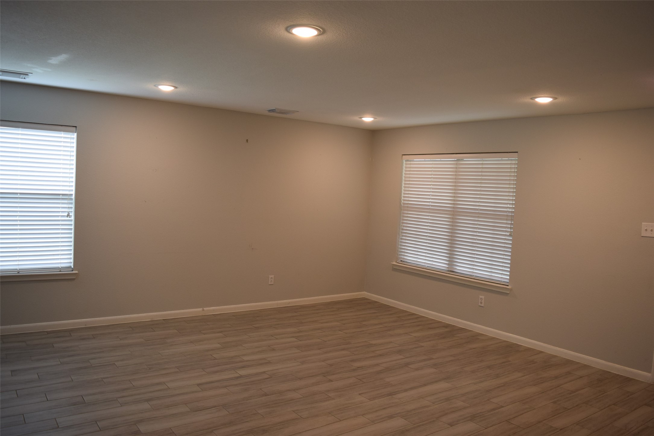 15510 Liberty Bluff Drive Property Photo 4