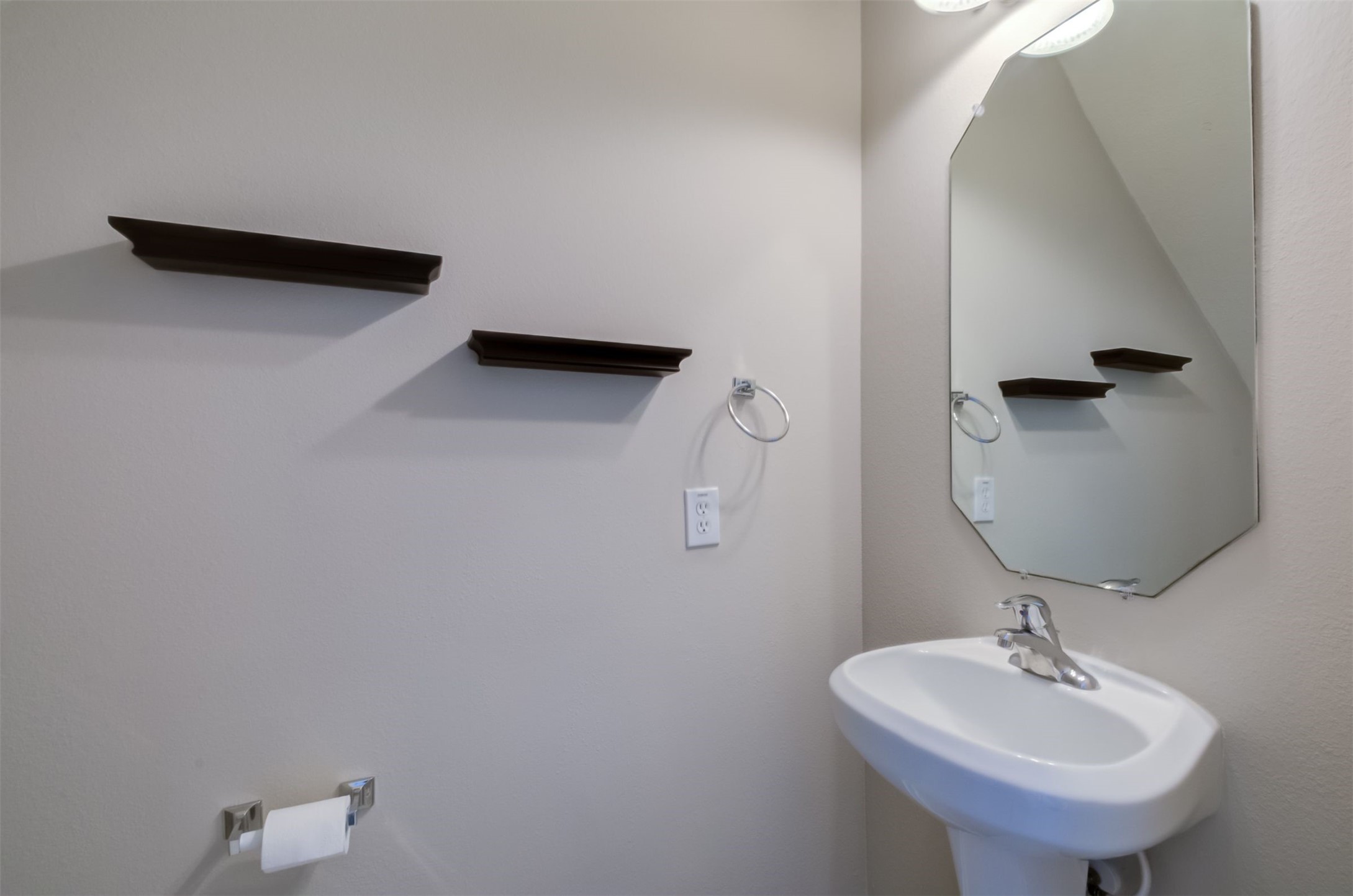 115 W Burberry Circle Property Photo 4