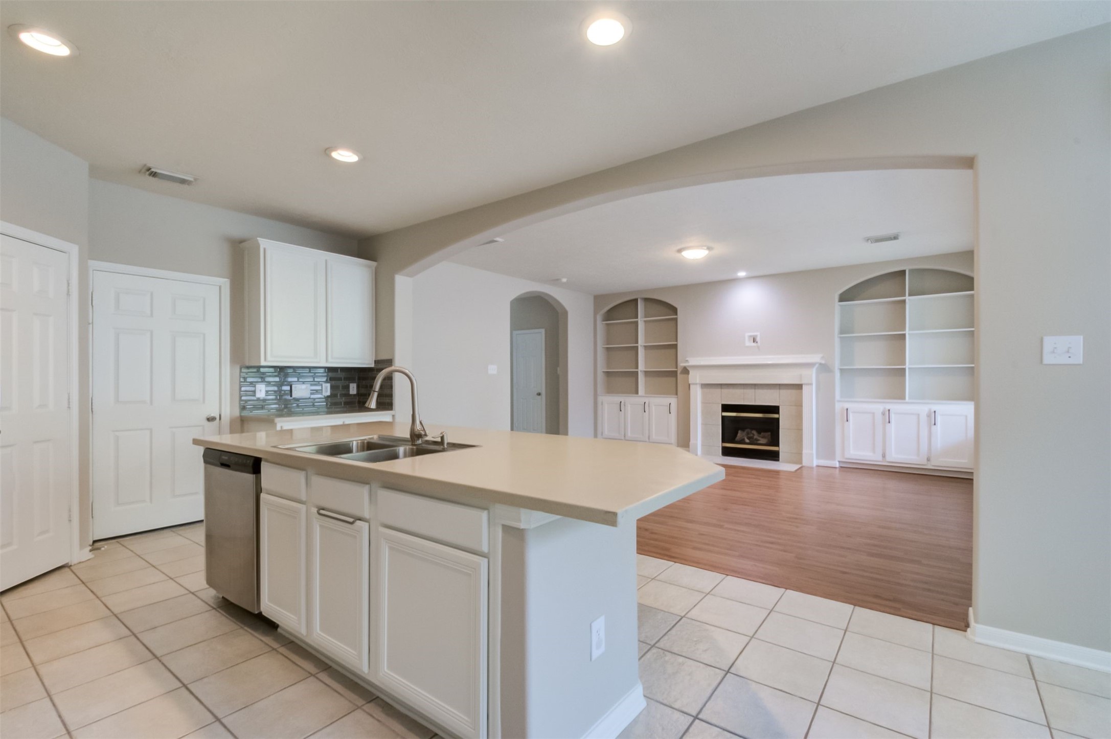 115 W Burberry Circle Property Photo 9