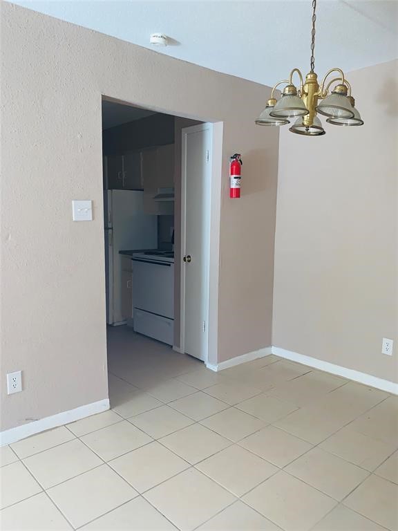 5625 Antoine Drive 607 Property Photo 6