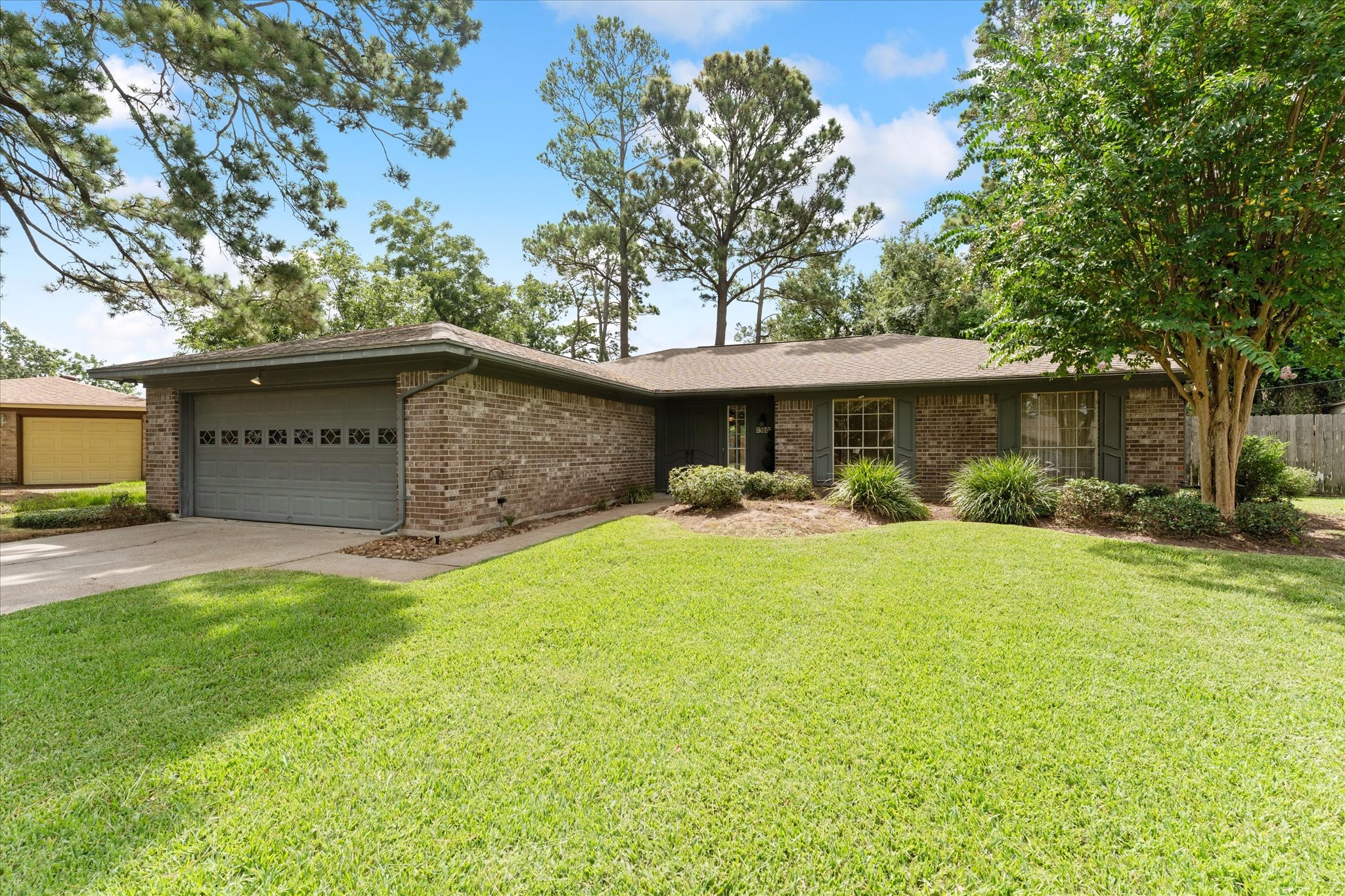 3607 Camelot Street Property Photo 5