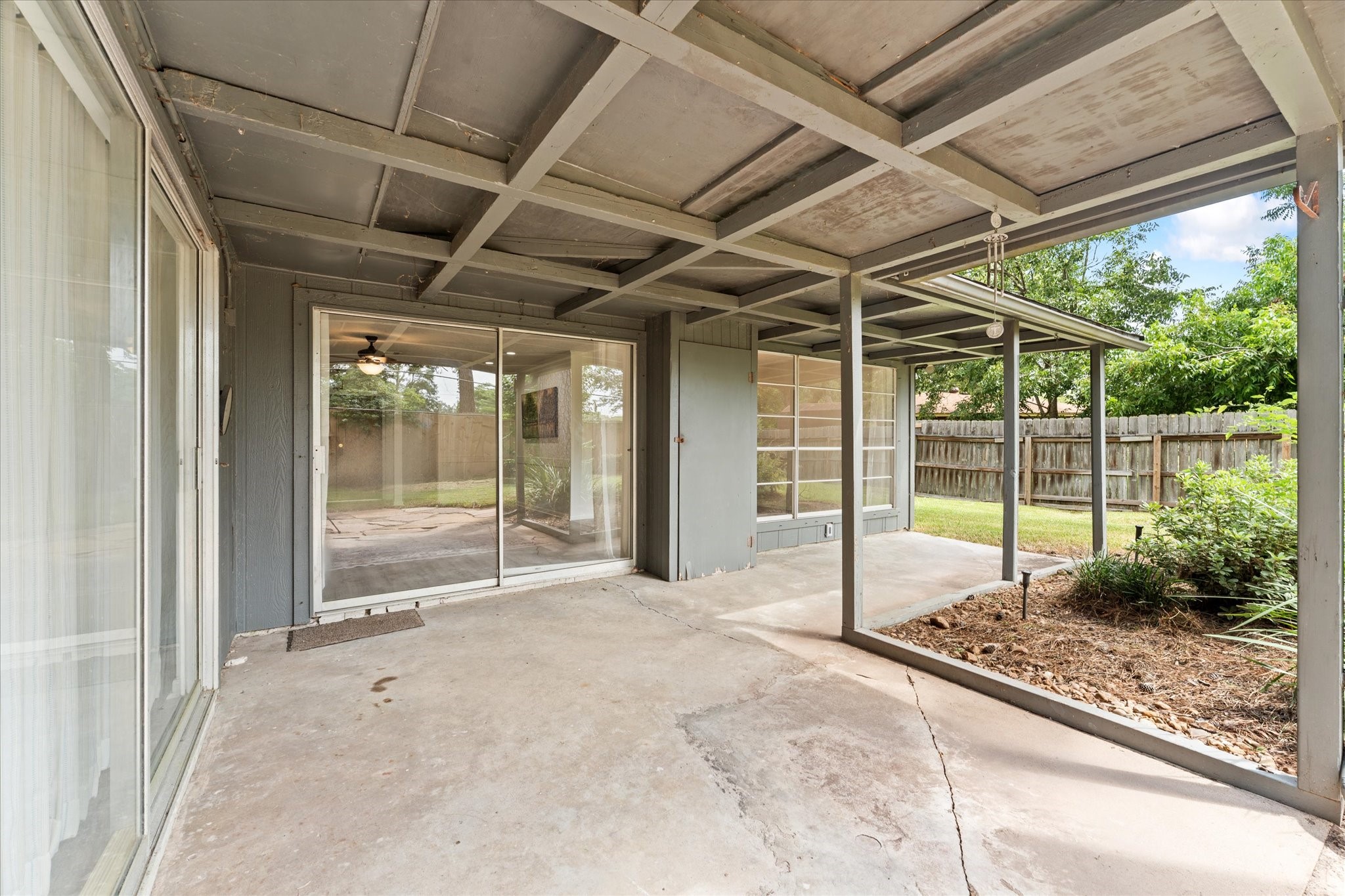 3607 Camelot Street Property Photo 33