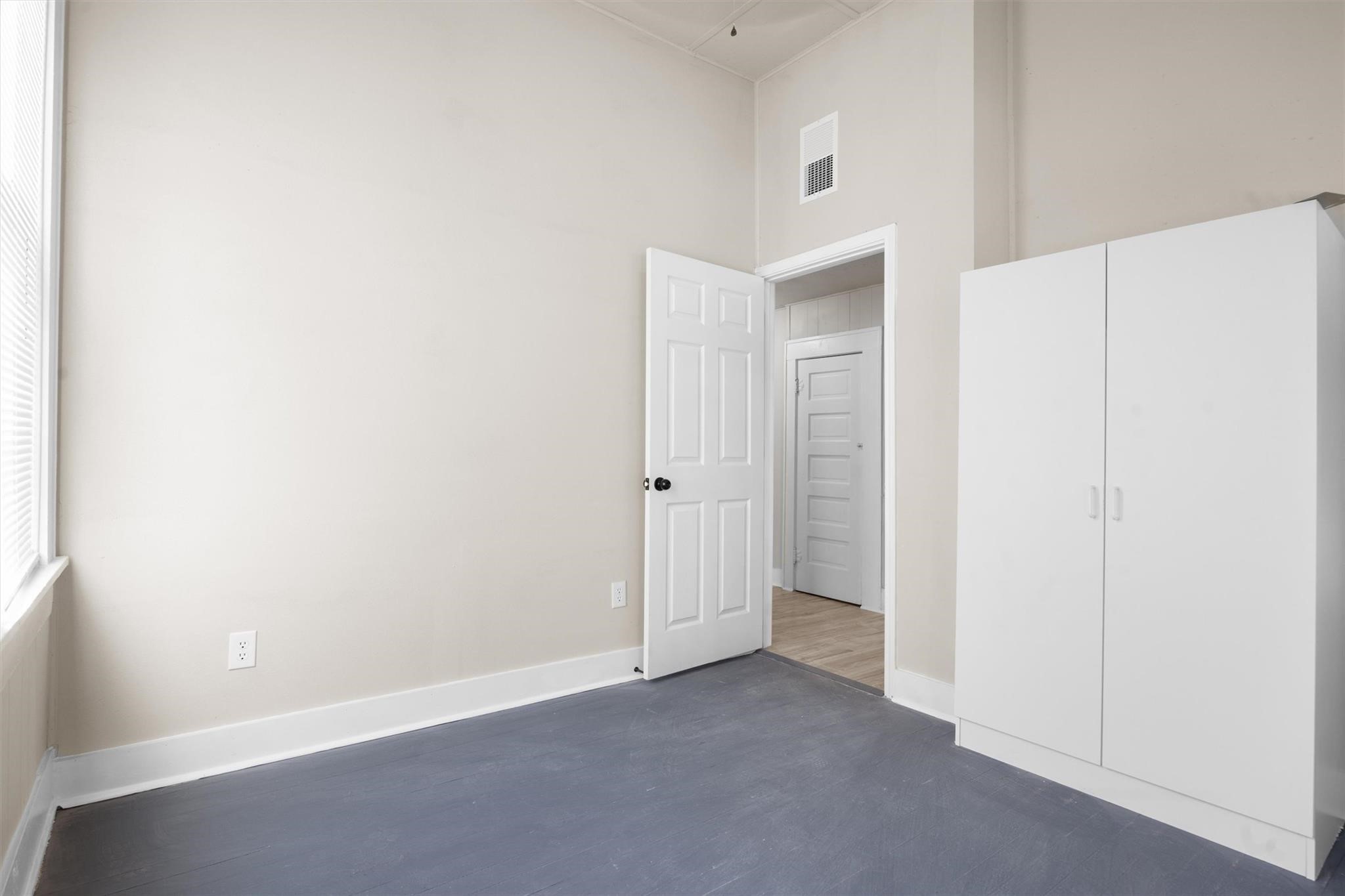 715 Porter Street 4 Property Photo 5