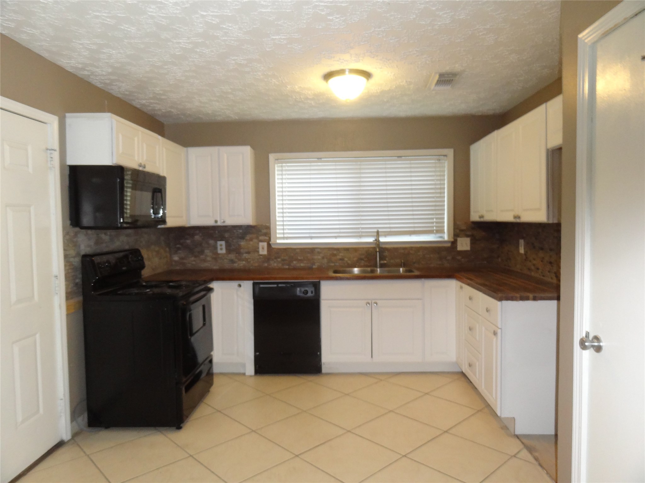23810 Tayloe House Lane