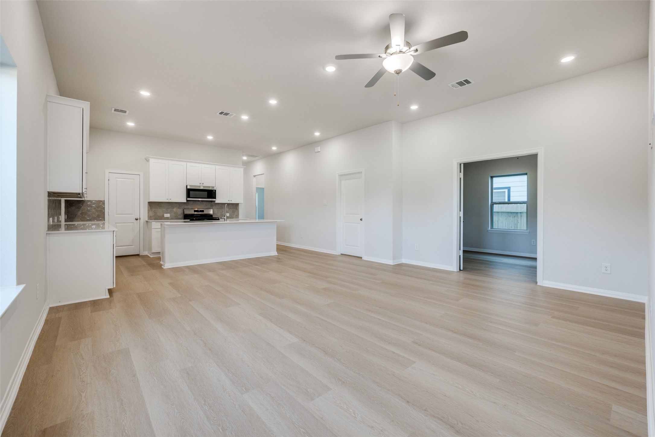 31015 Driggs River Lane Property Photo 4