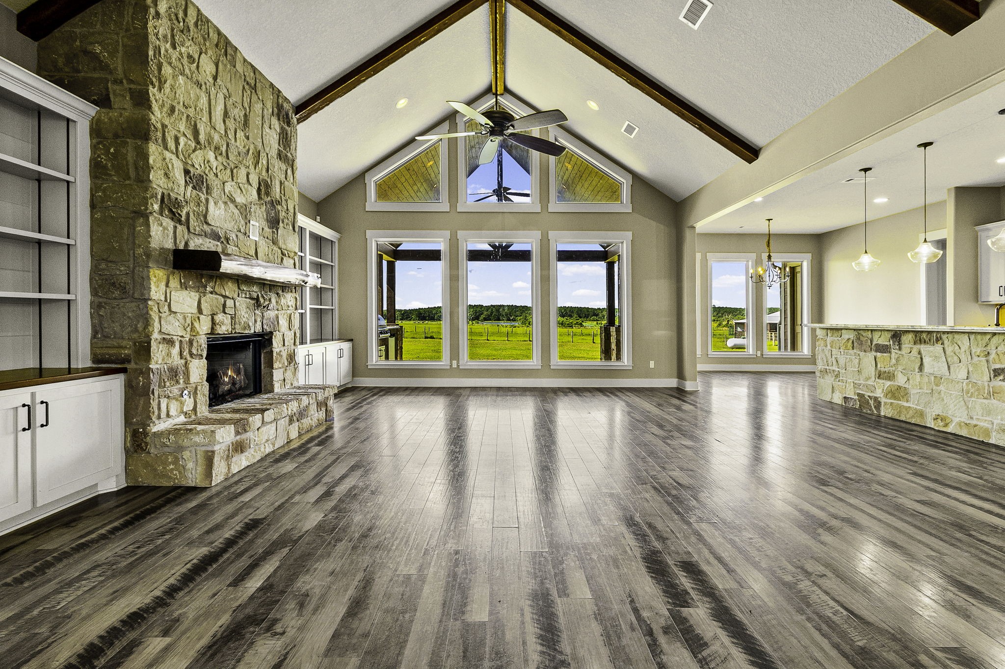 399 Fm 1696 Road W Property Photo 5