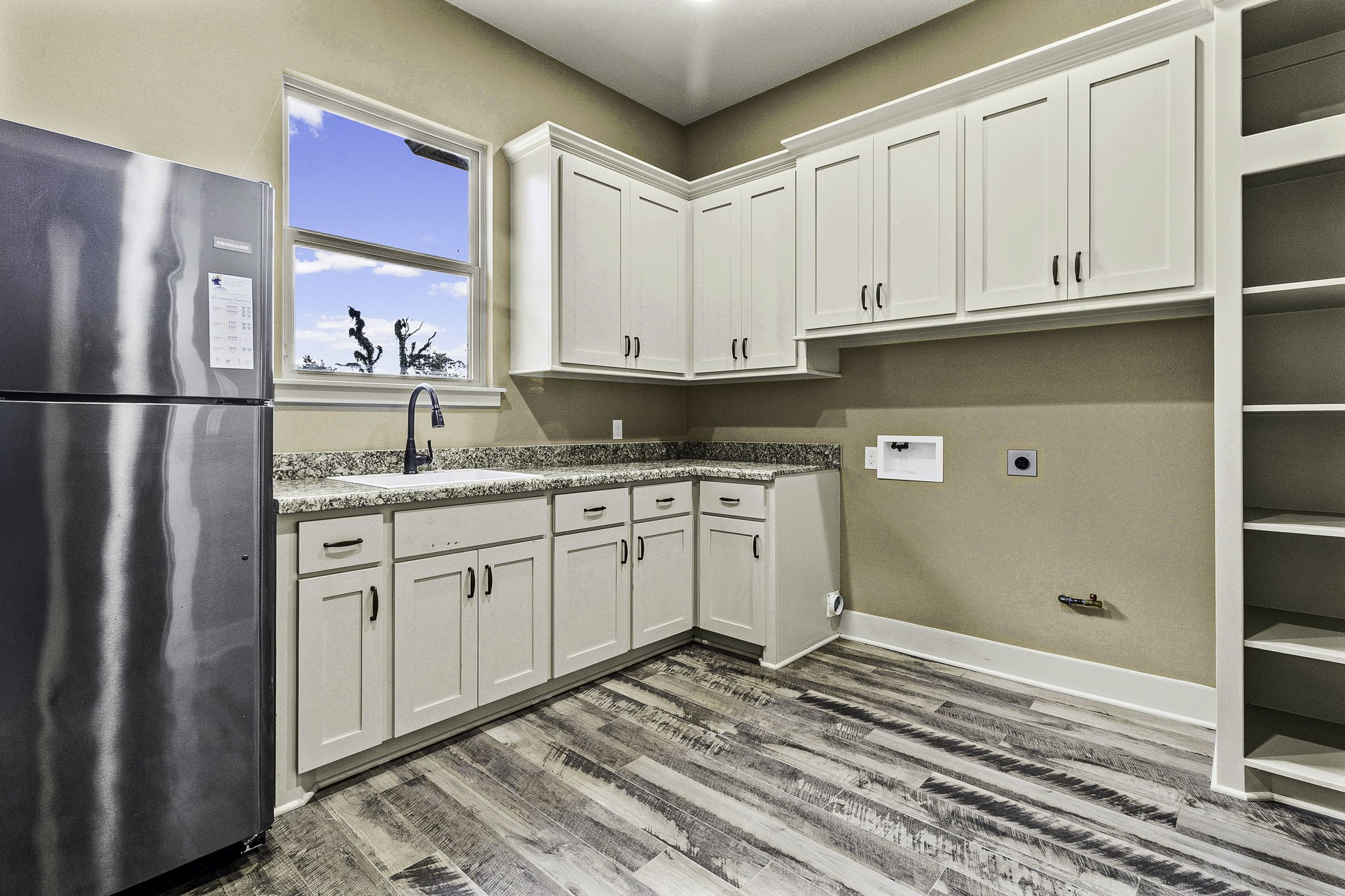 399 Fm 1696 Road W Property Photo 14