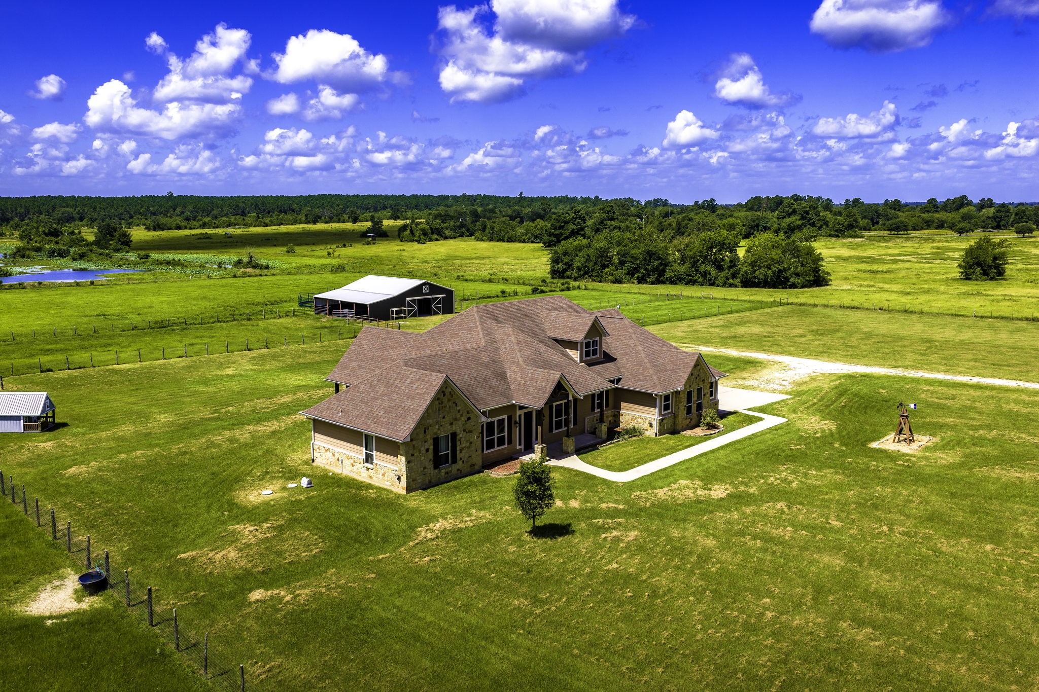 399 Fm 1696 Road W Property Photo 43