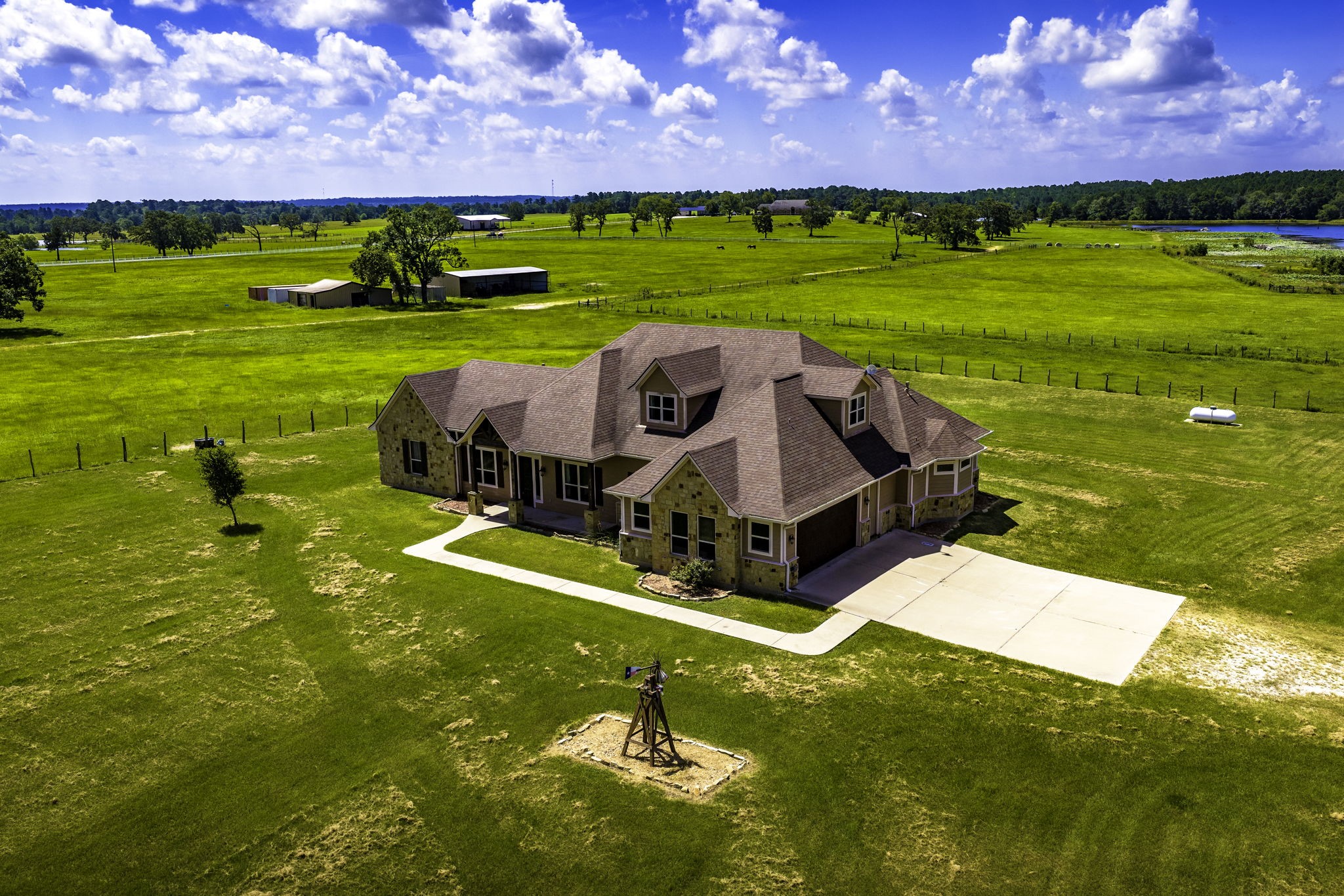 399 Fm 1696 Road W Property Photo 44