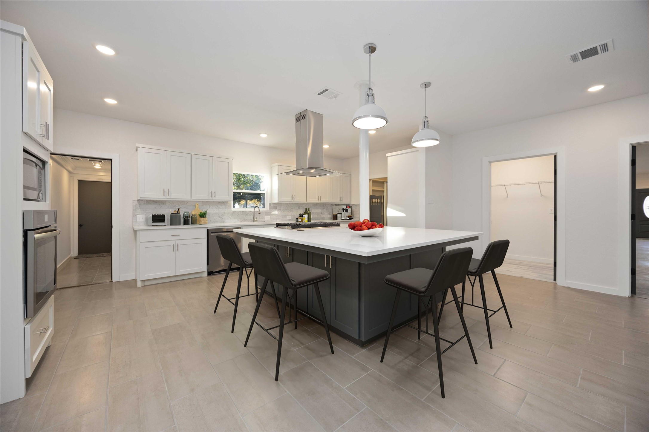 711 W Sidnor Street Property Photo 6