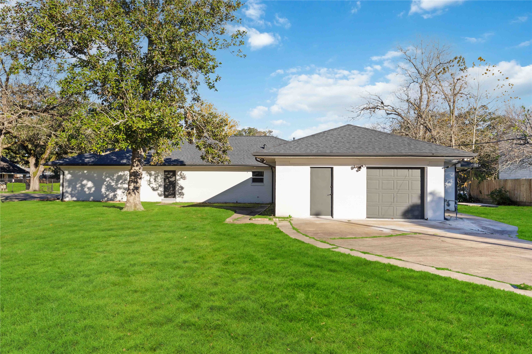 711 W Sidnor Street Property Photo 16