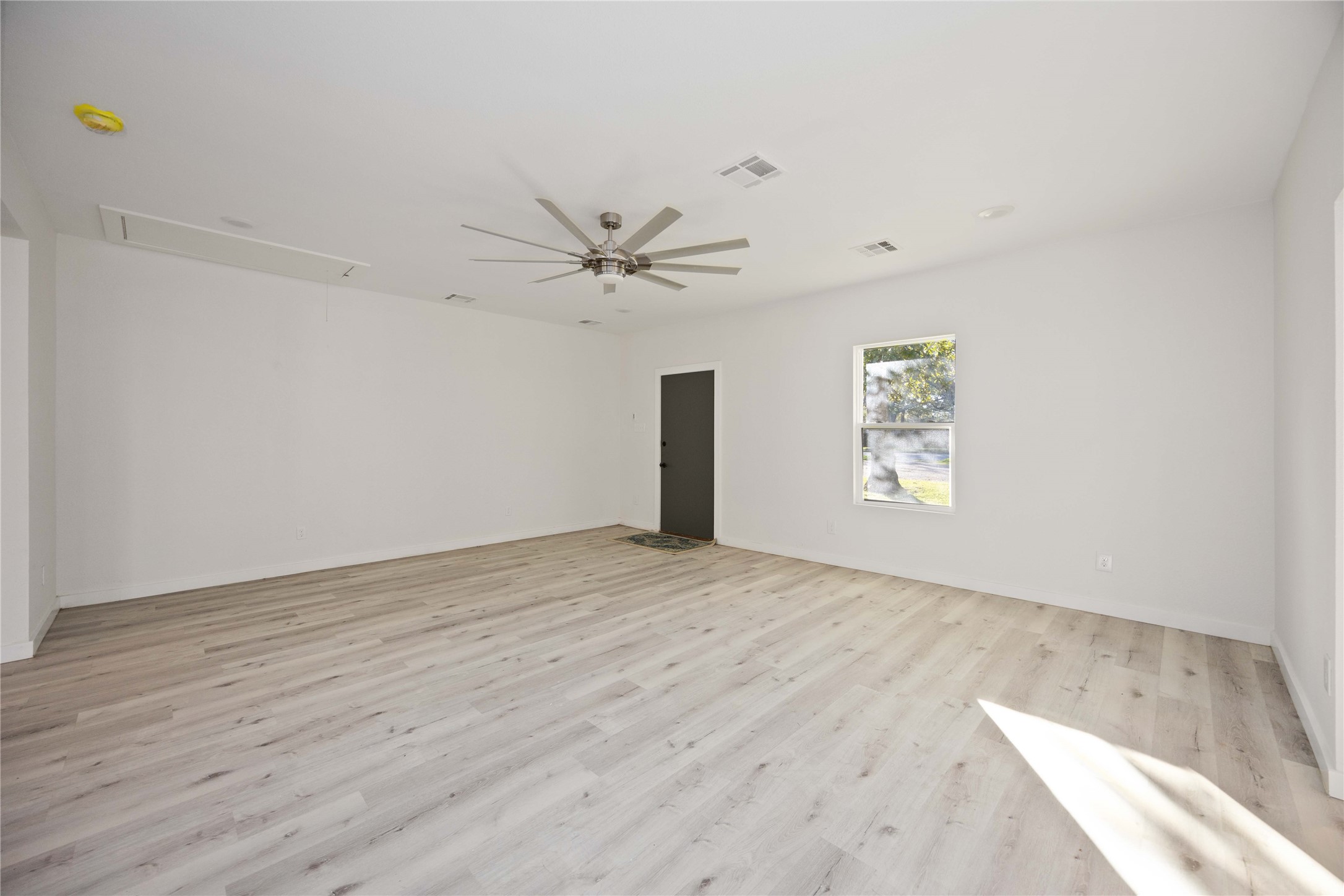 711 W Sidnor Street Property Photo 18