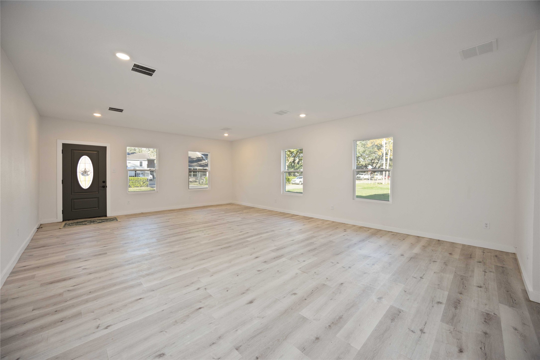 711 W Sidnor Street Property Photo 20