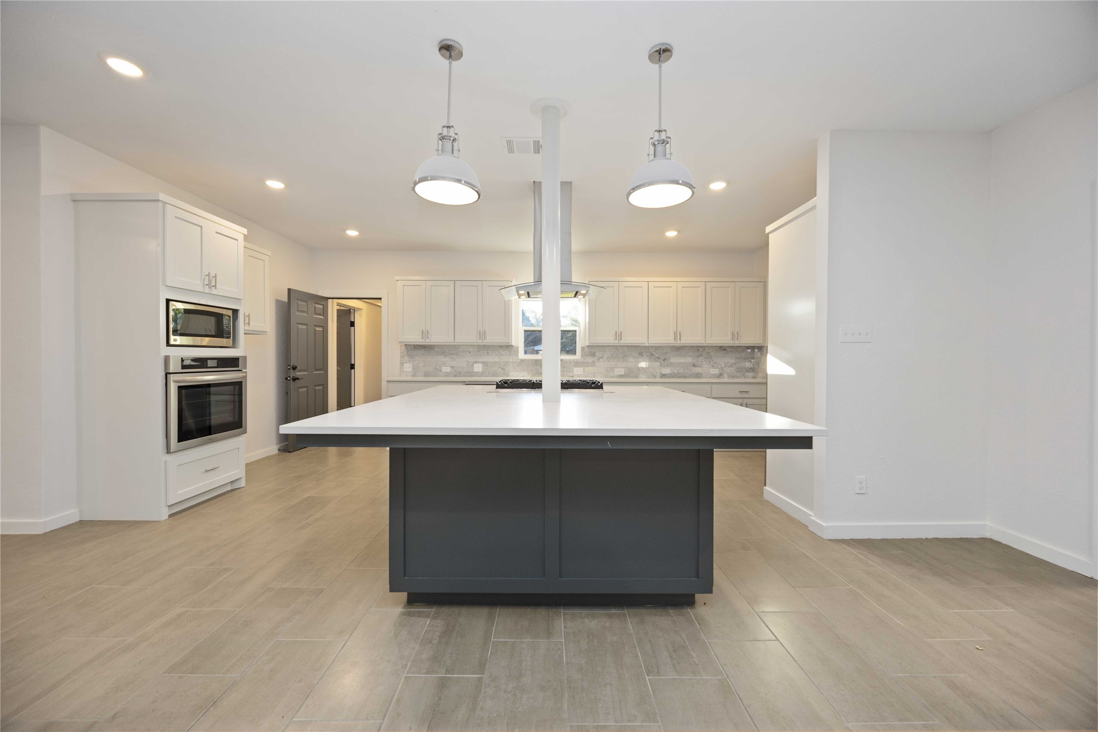 711 W Sidnor Street Property Photo 25