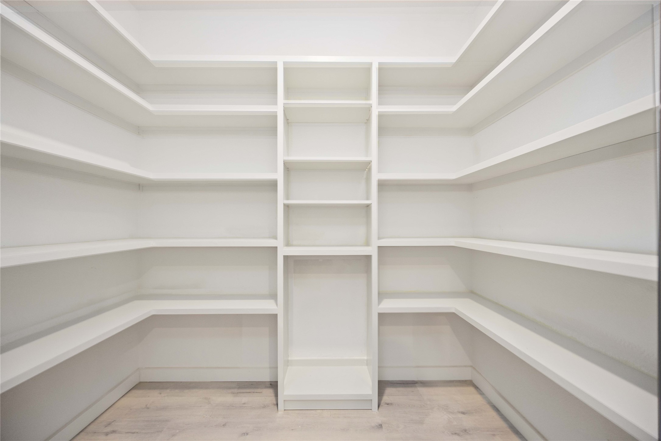 711 W Sidnor Street Property Photo 28