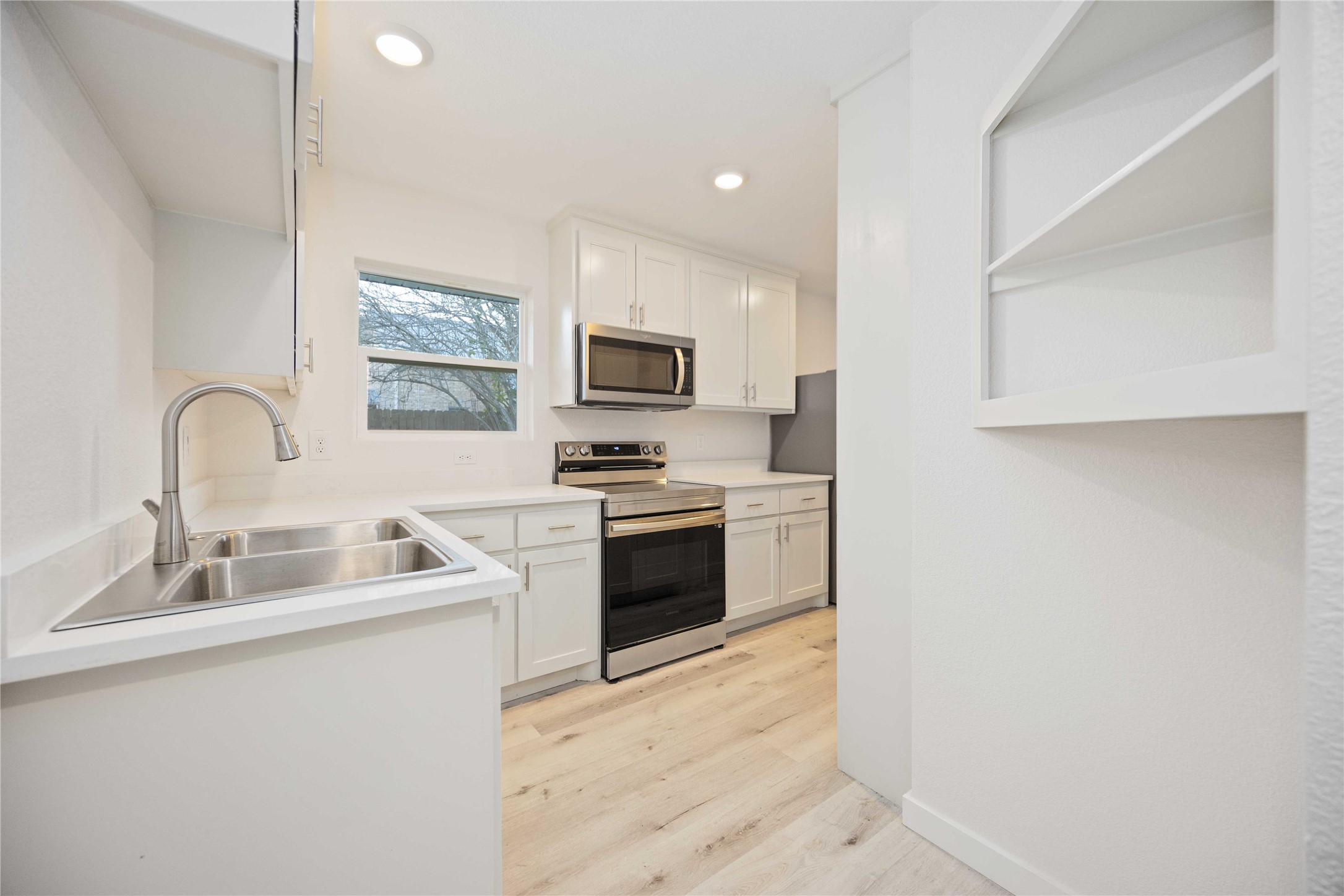 711 W Sidnor Street Property Photo 35