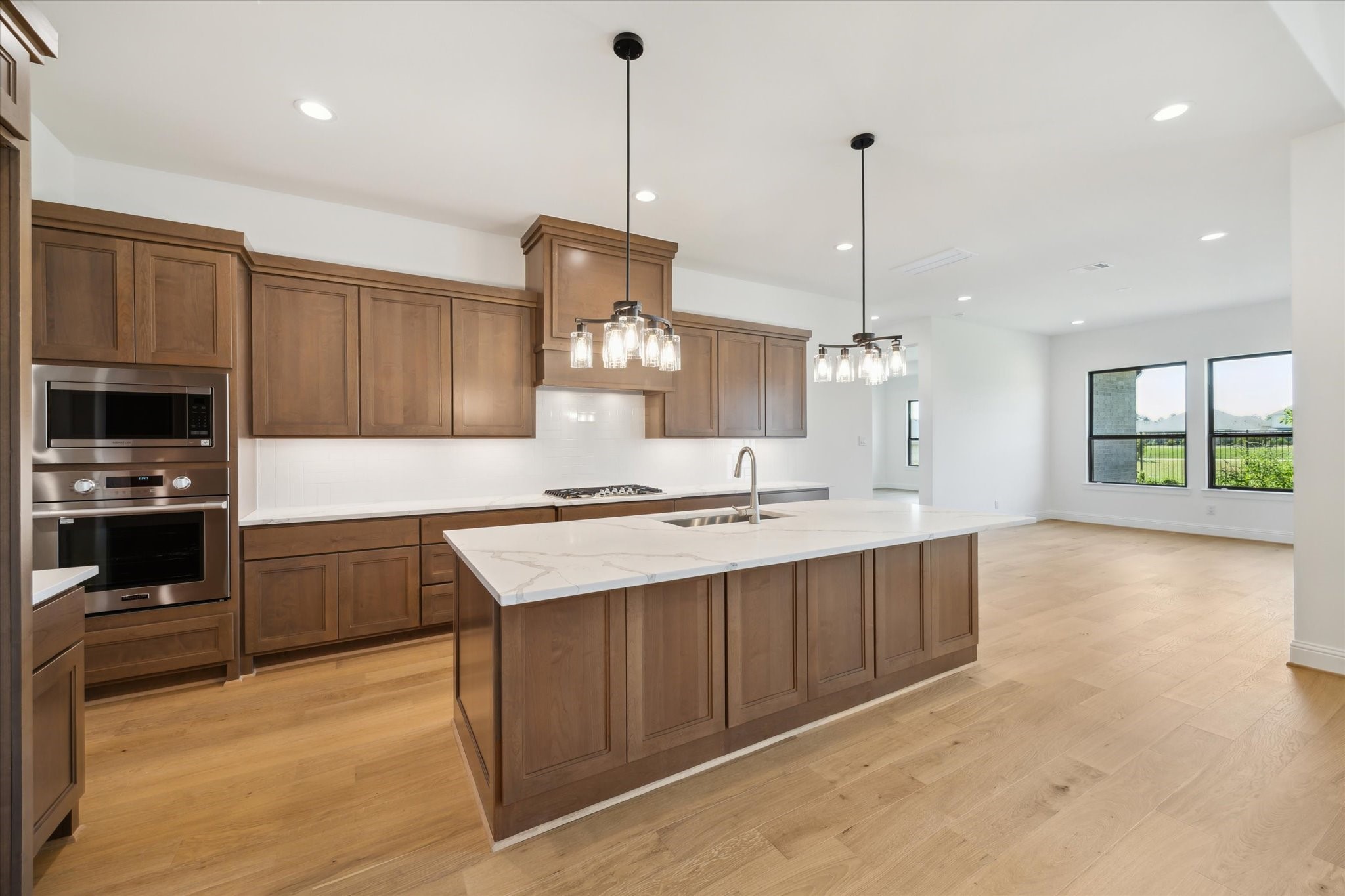 18414 Madrigal Morning Street Property Photo 8