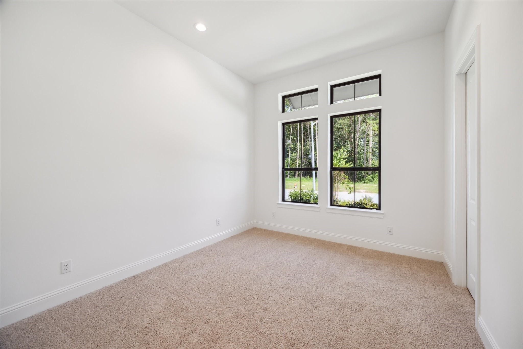 18414 Madrigal Morning Street Property Photo 24