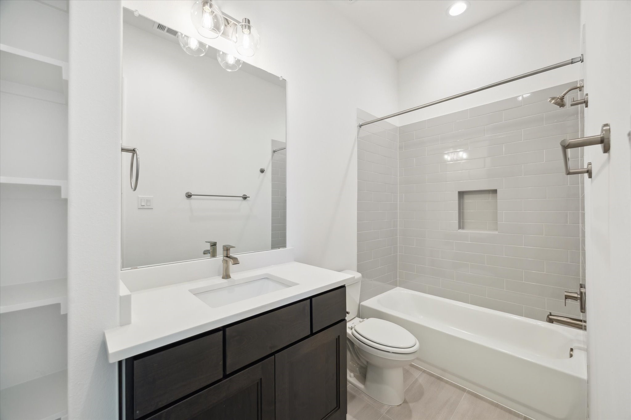 18414 Madrigal Morning Street Property Photo 25