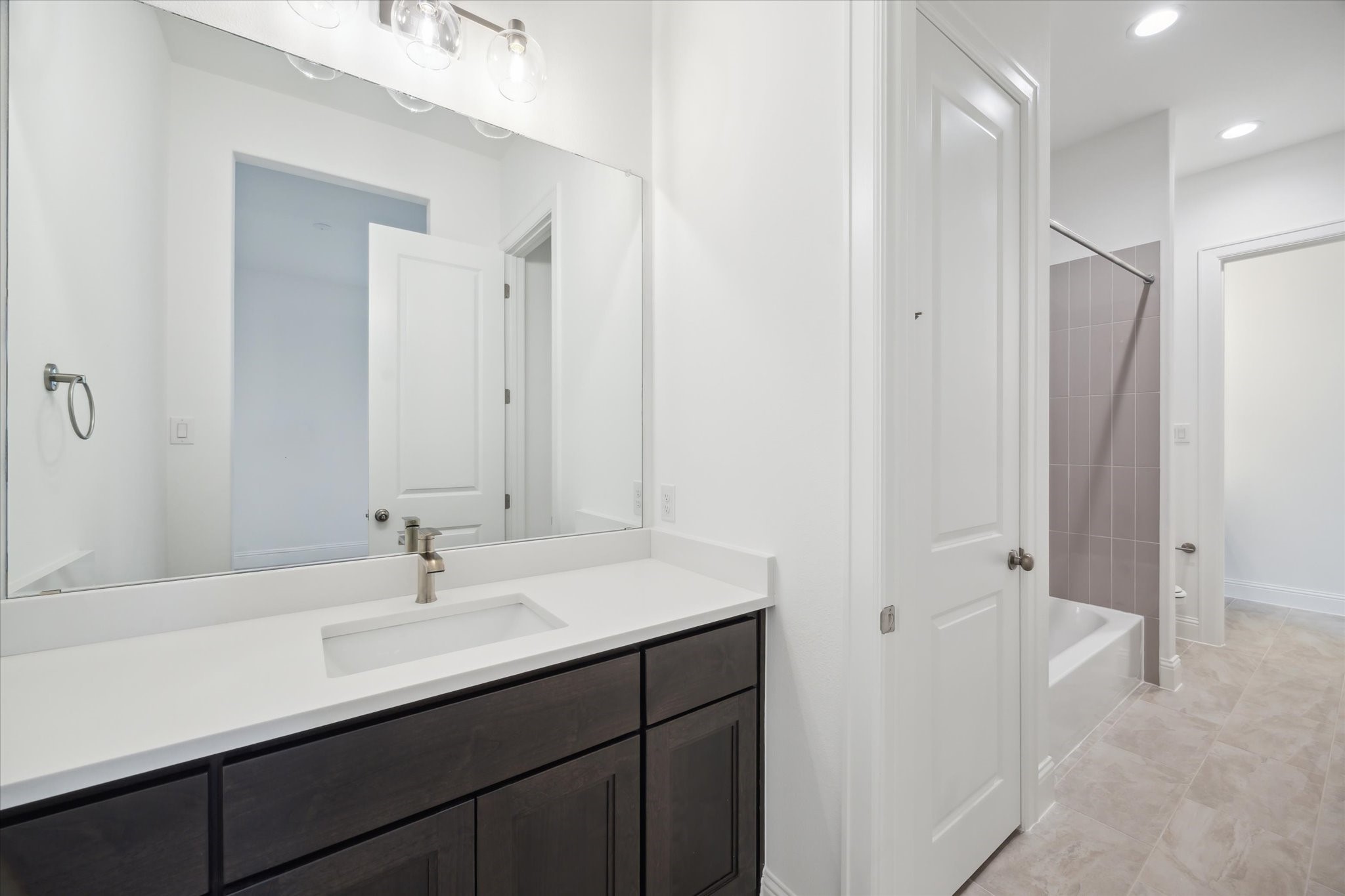 18414 Madrigal Morning Street Property Photo 28