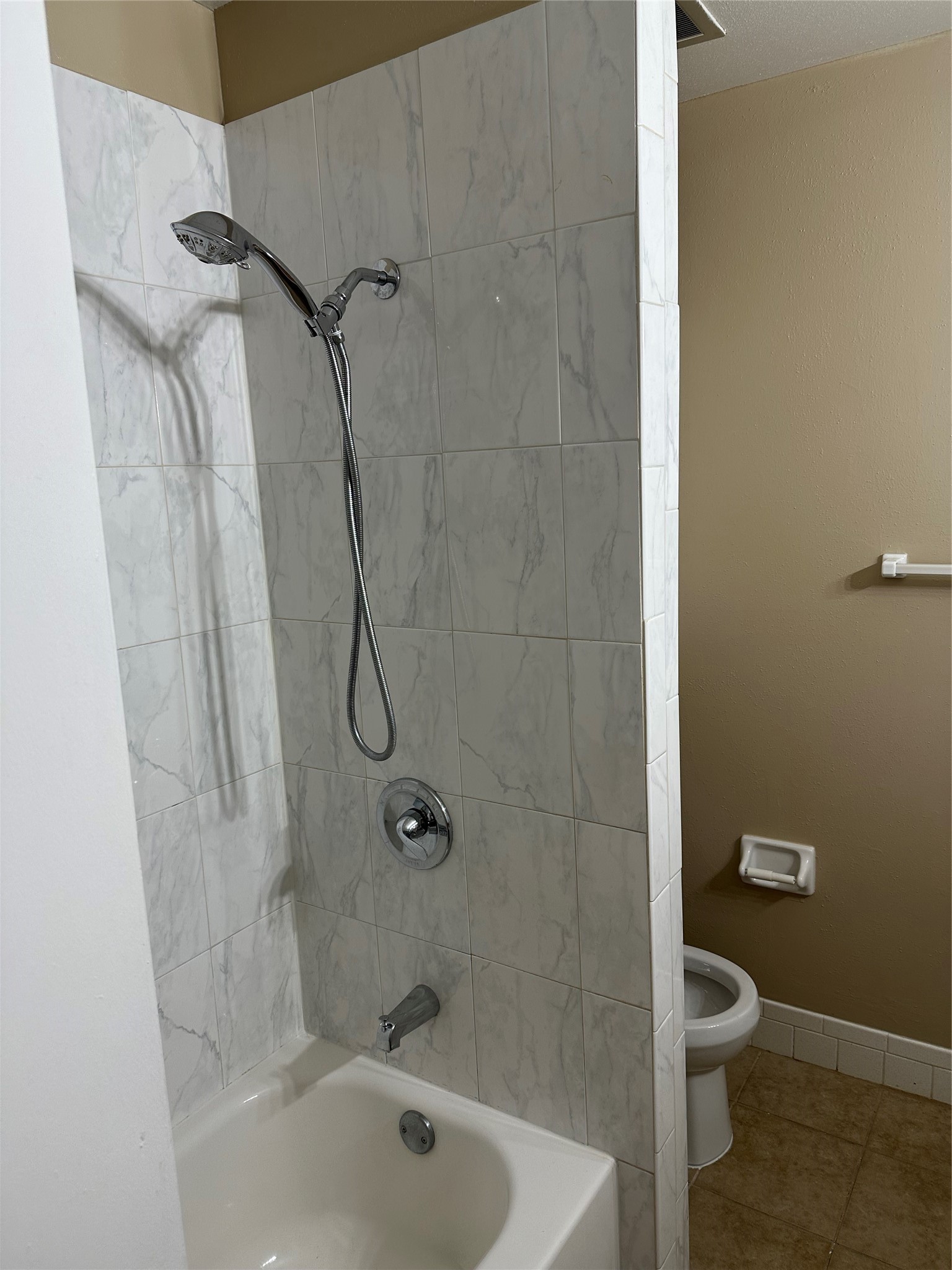 889 Wax Myrtle Lane Property Photo 15