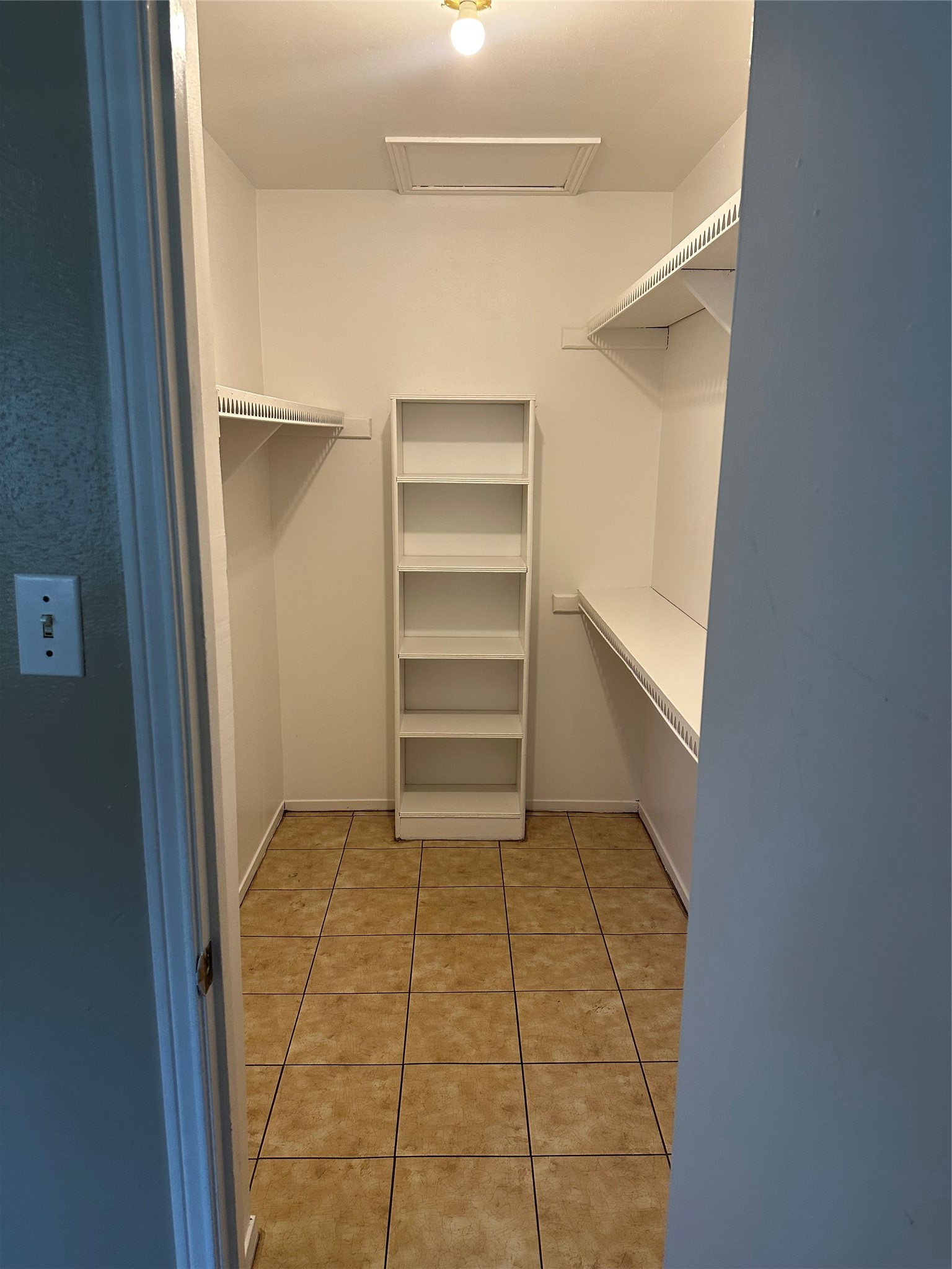 889 Wax Myrtle Lane Property Photo 17