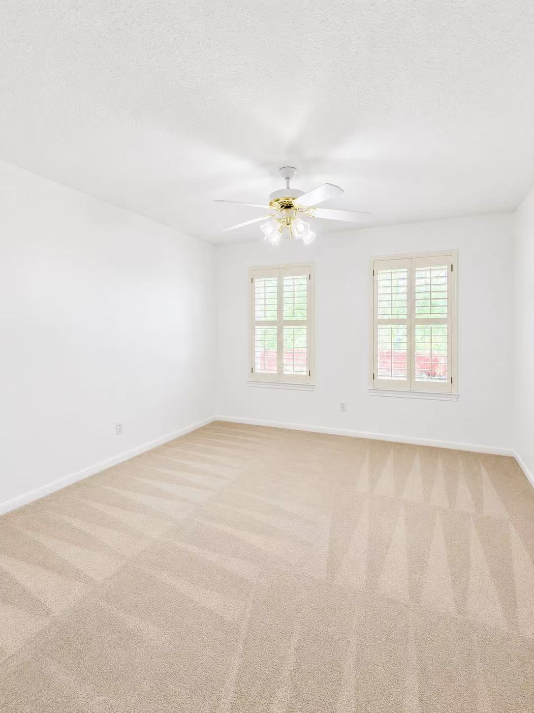 20023 Stonelodge Drive Property Photo 12