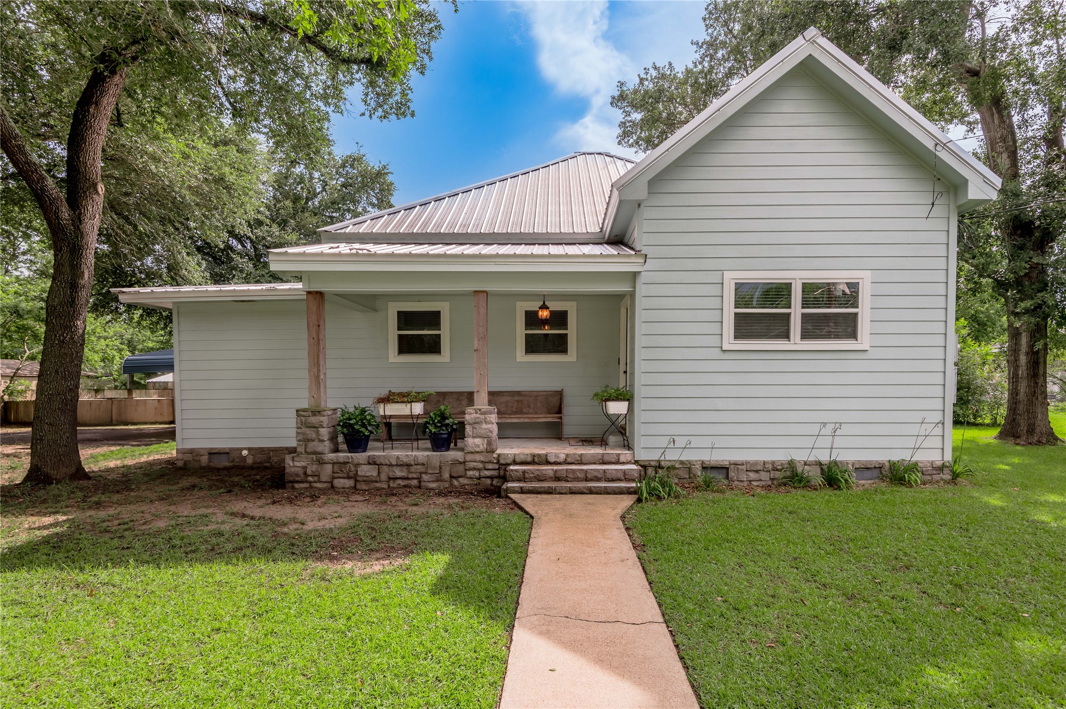 105 N Texas Street Property Photo