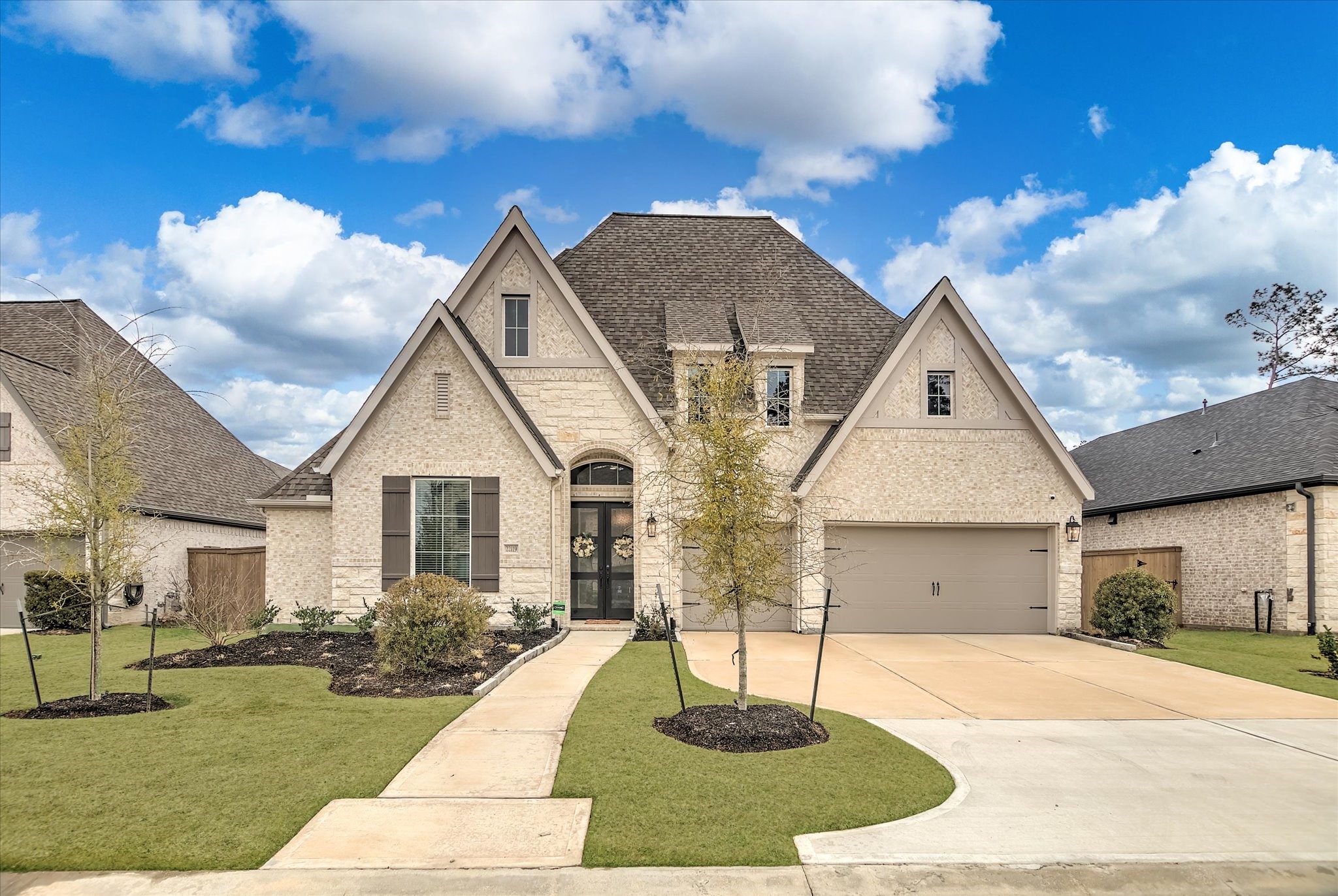 22119 Breakwater Lane Property Photo 1