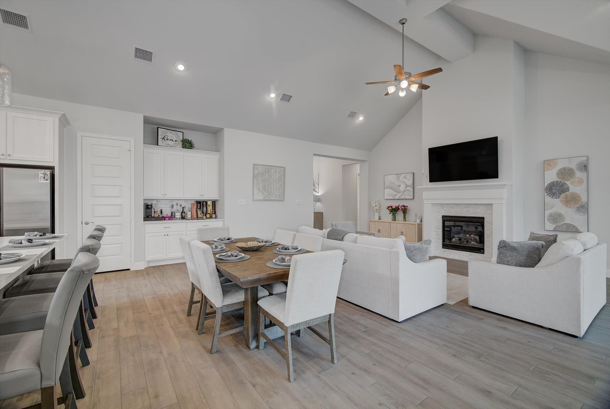 22119 Breakwater Lane Property Photo 12