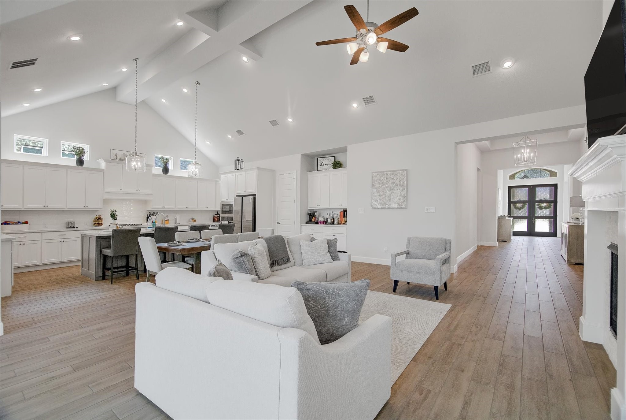 22119 Breakwater Lane Property Photo 17
