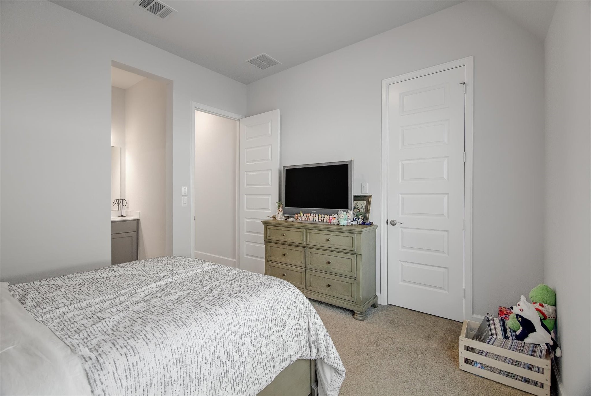 22119 Breakwater Lane Property Photo 27
