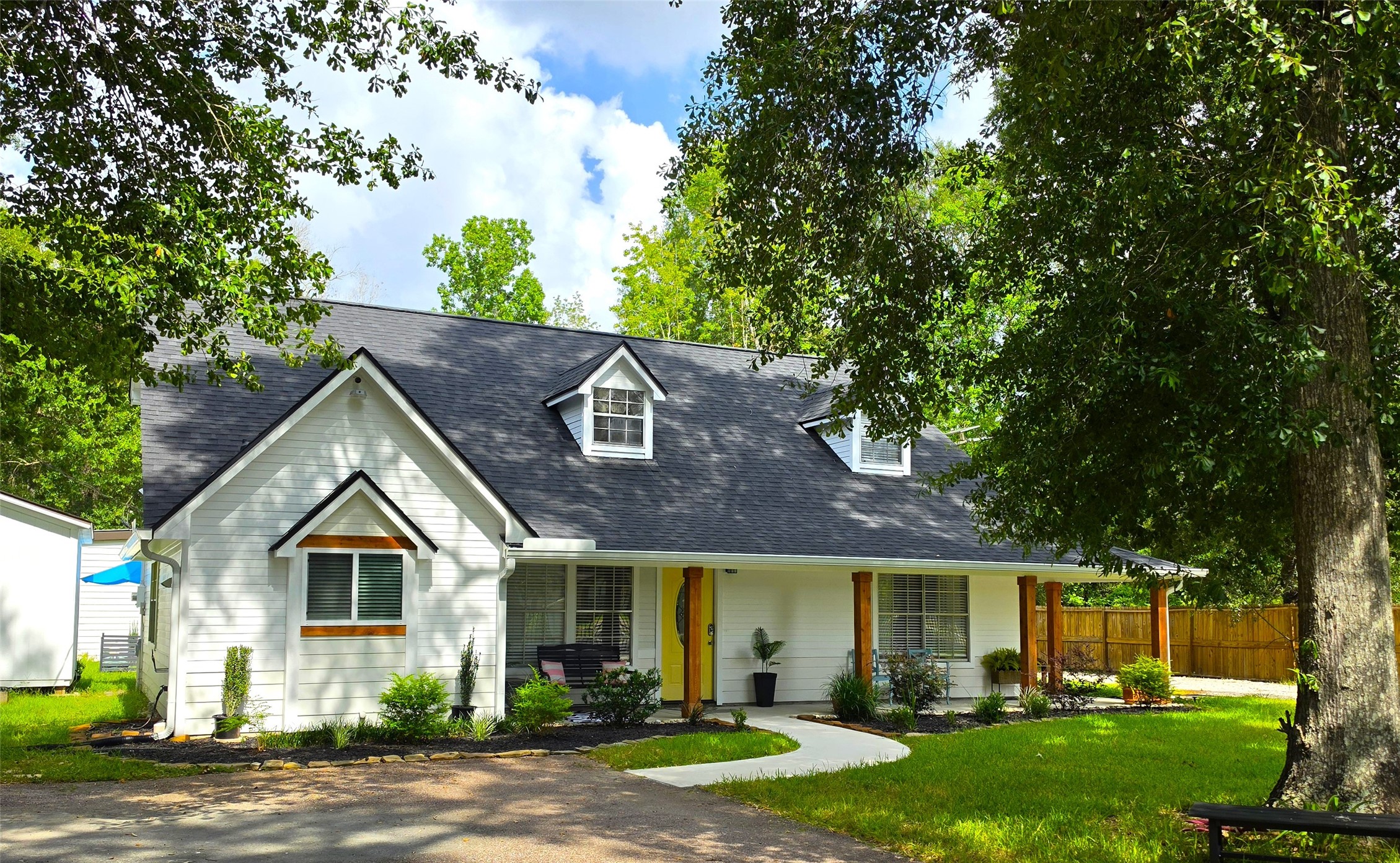 6700 Magnolia Trail