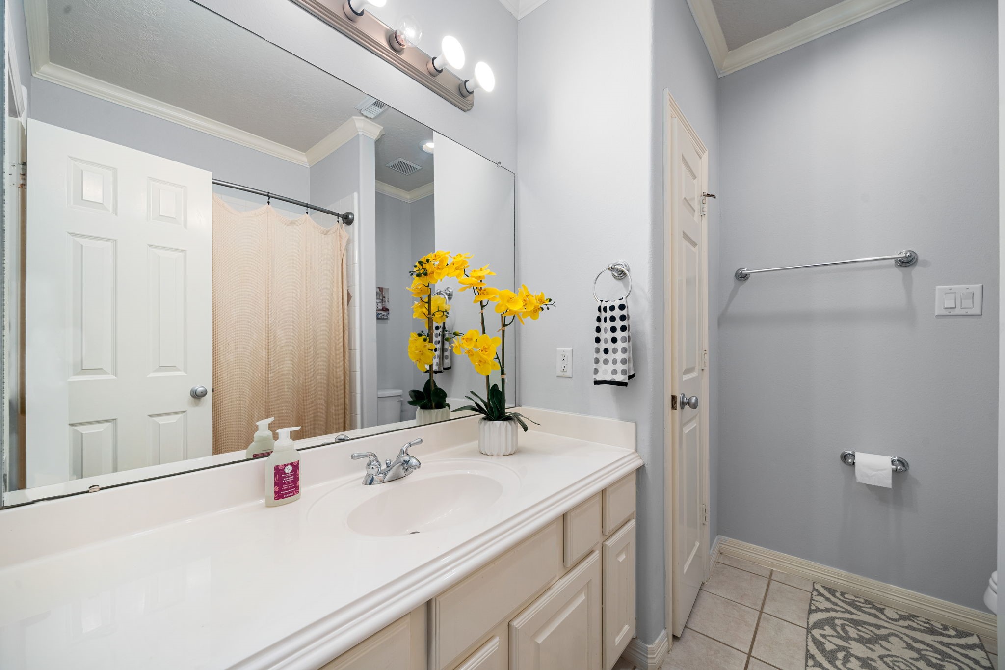 6309 Mapleridge Street Property Photo 20