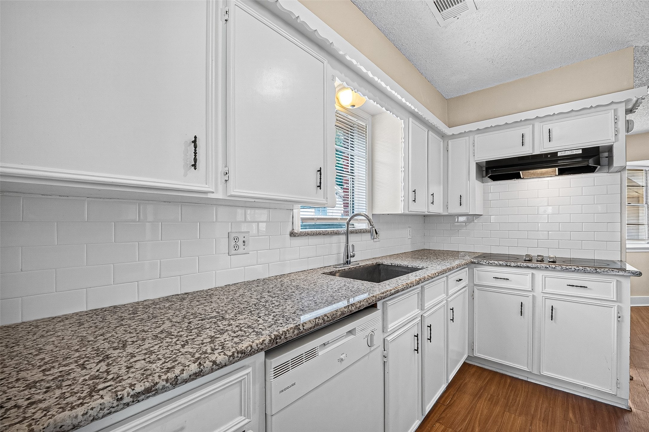 14426 Wadebridge Way Property Photo 18