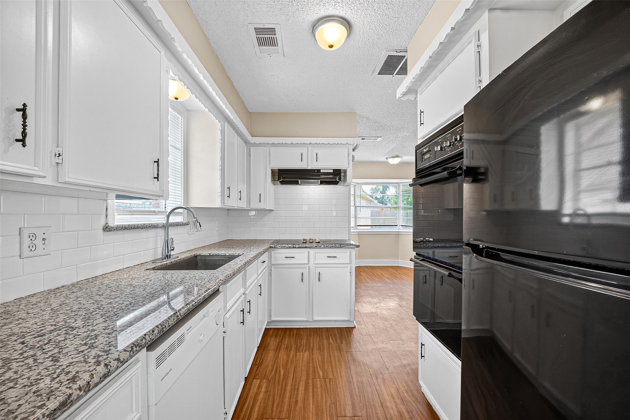 14426 Wadebridge Way Property Photo 19