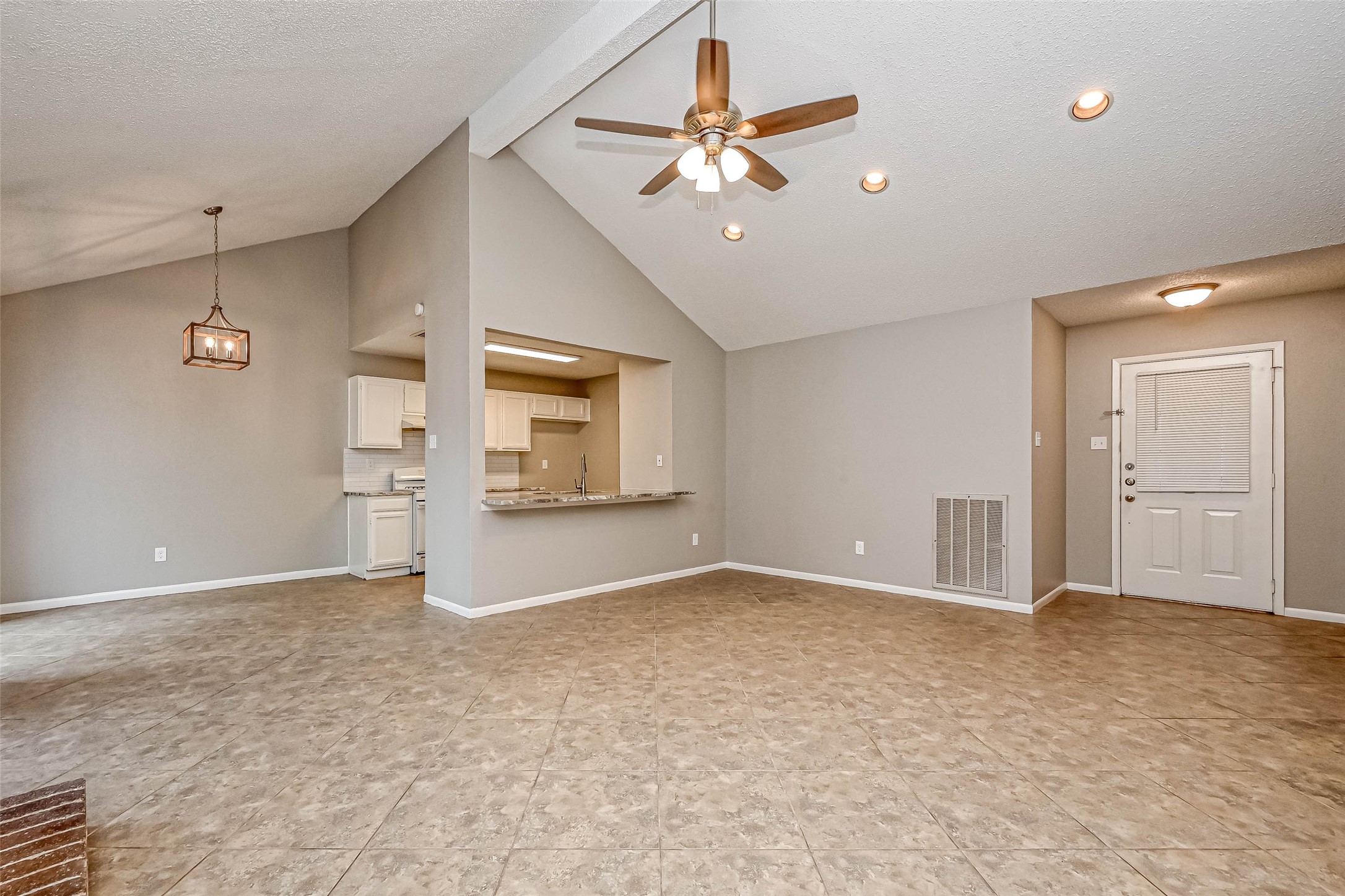 3938 Kitchen Hill Lane Property Photo 6