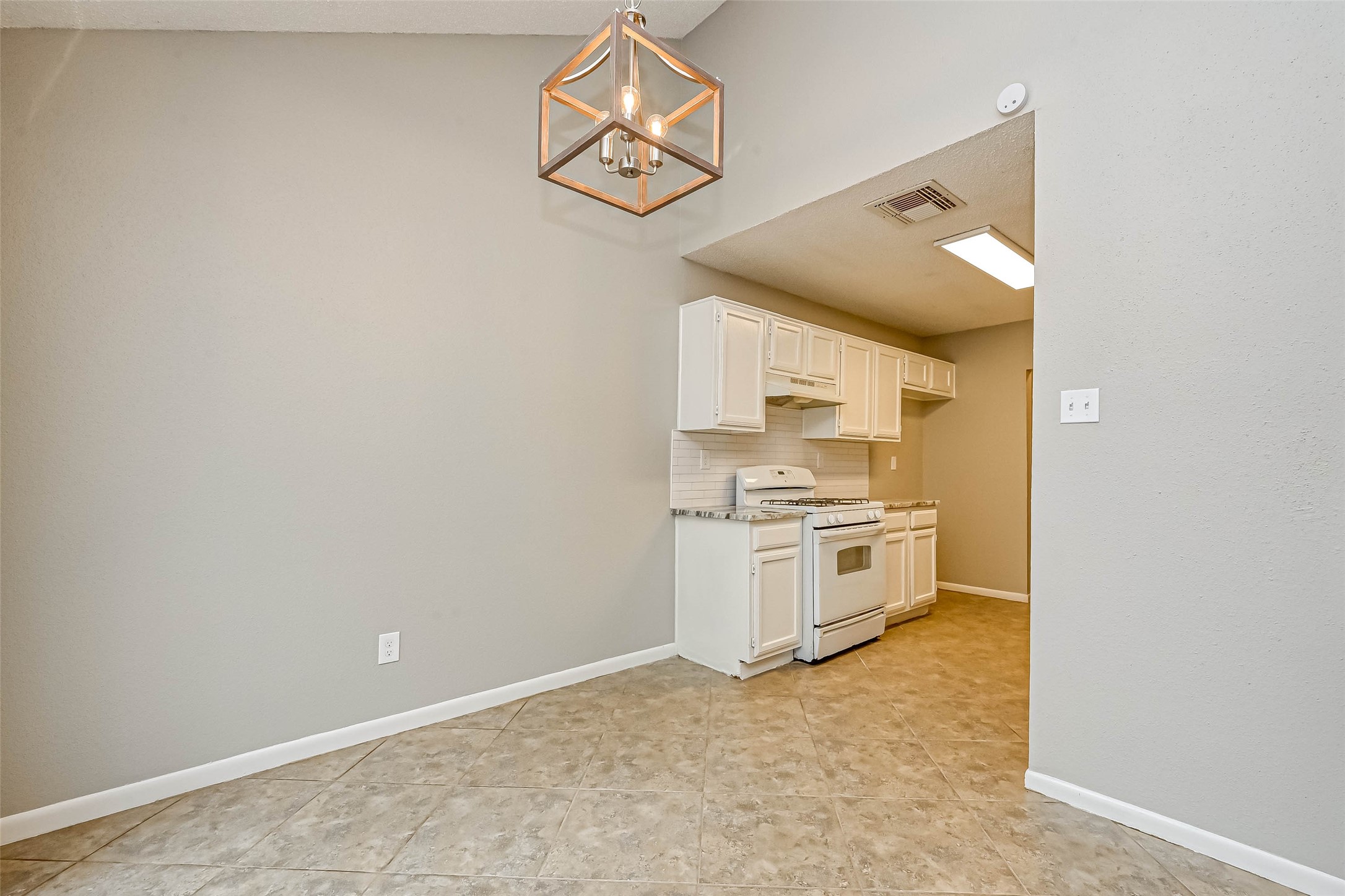 3938 Kitchen Hill Lane Property Photo 11