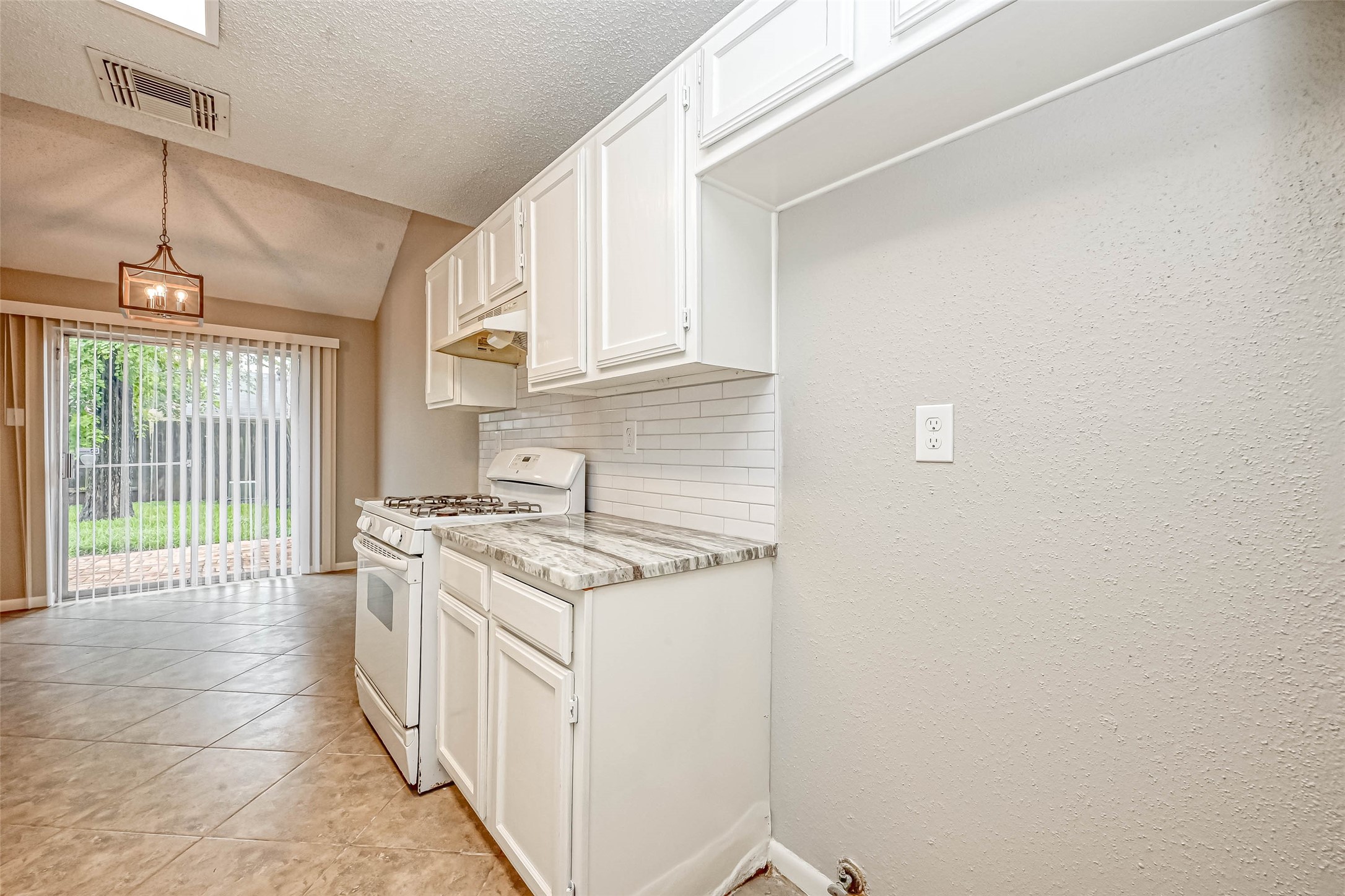 3938 Kitchen Hill Lane Property Photo 16
