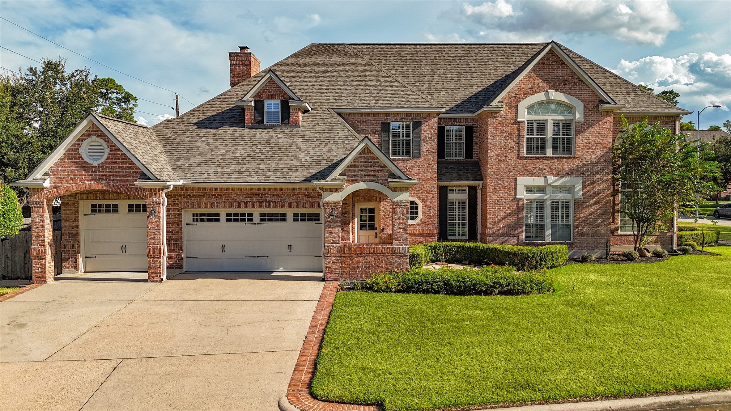 16122 Wimbledon Forest Drive Property Photo 2