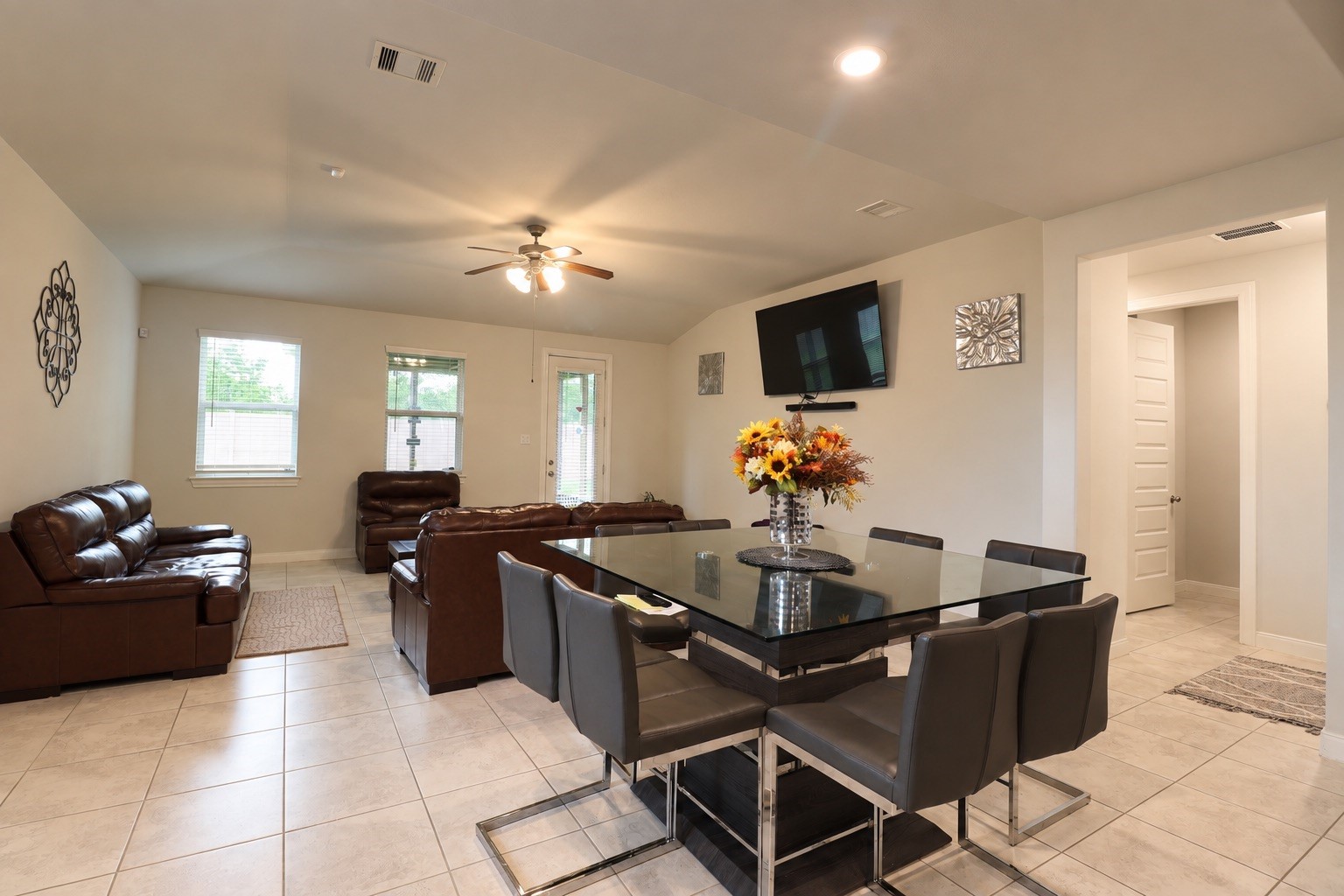 2403 Shelly Lang Court Property Photo 10
