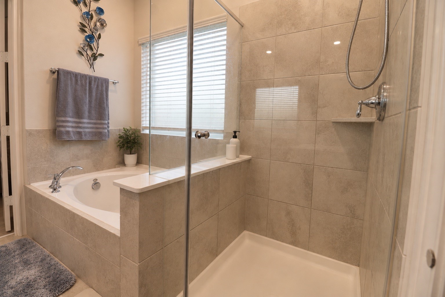 2403 Shelly Lang Court Property Photo 18