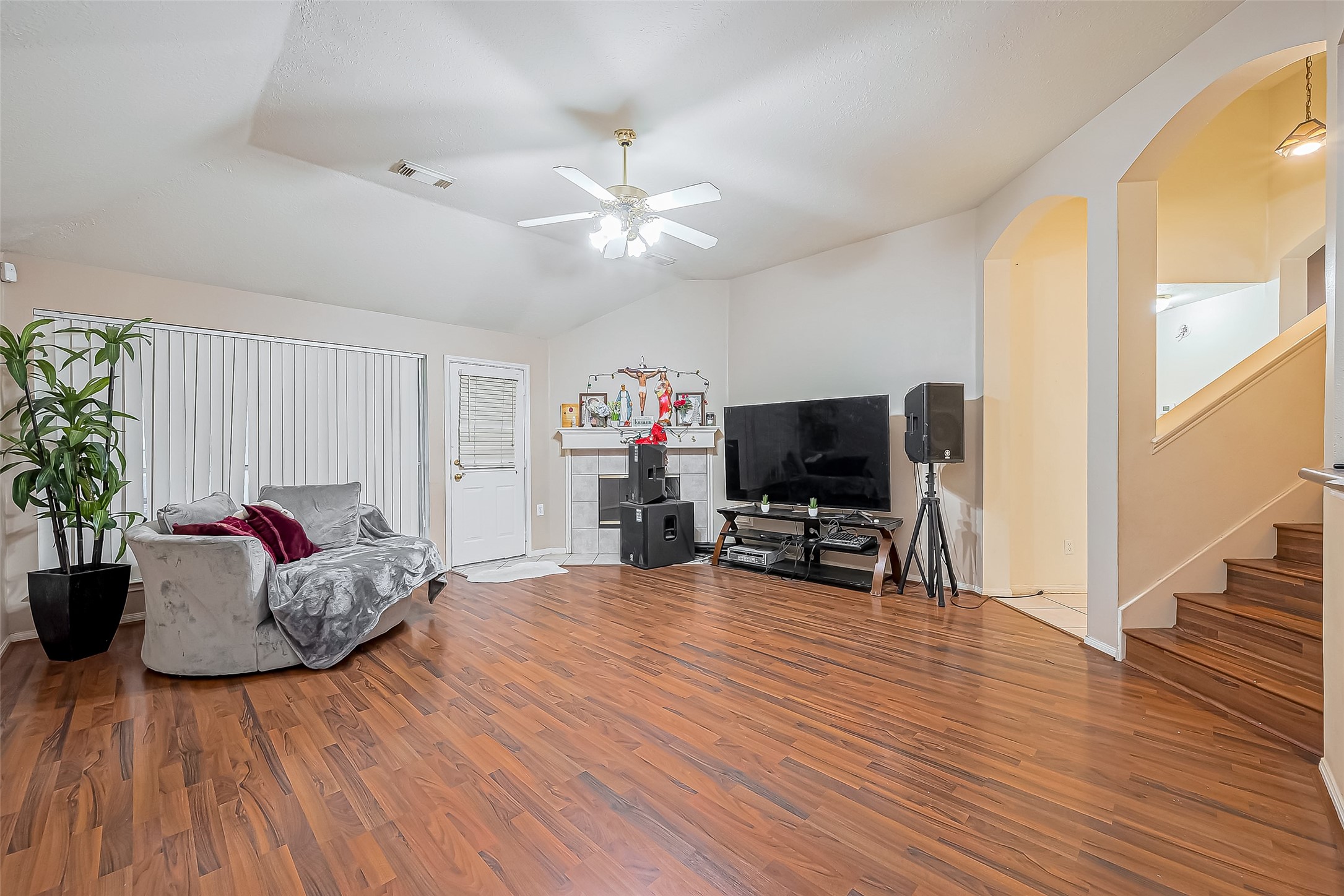 10323 Emerald Pine Drive Property Photo 1