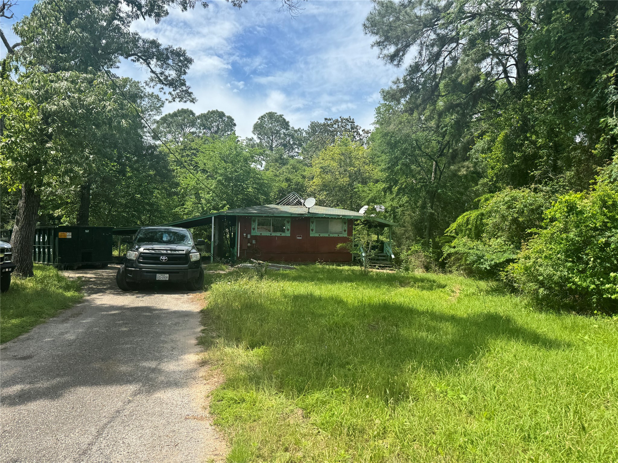 24532 Tyrone Property Photo