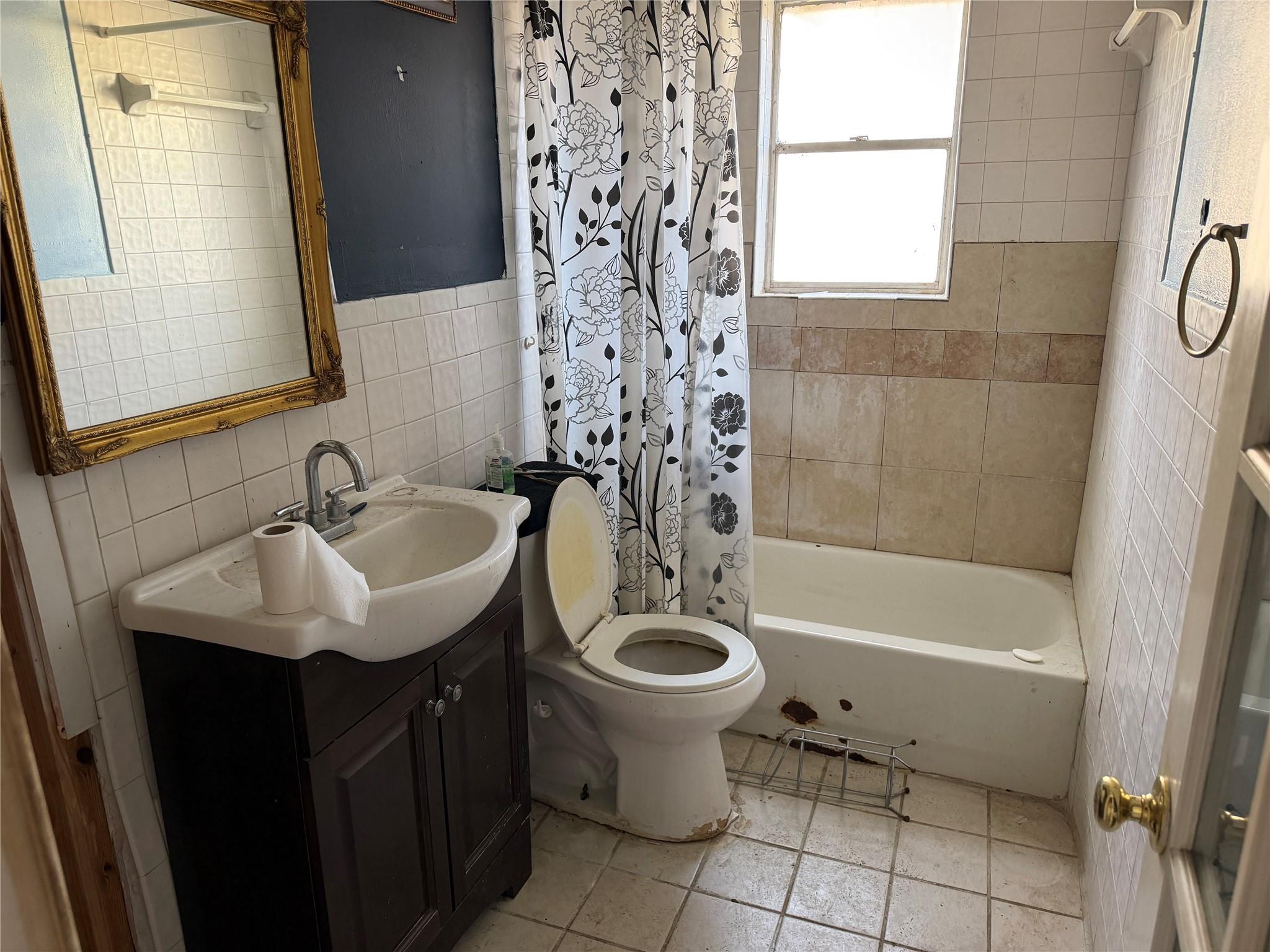 7102 Wendemere Street, Houston Tx 77088 Property Photo 5